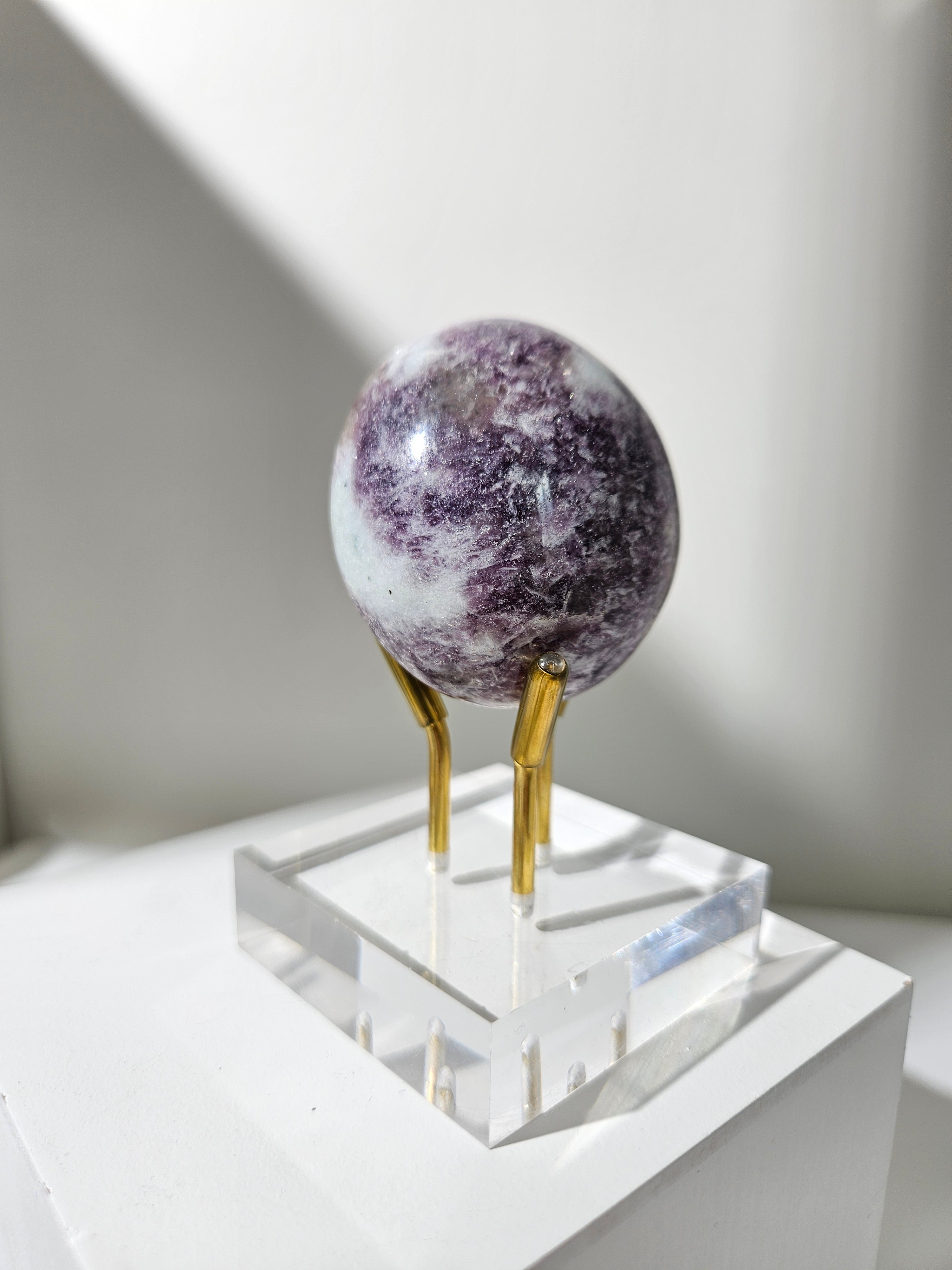Lepidolite Palm 002
