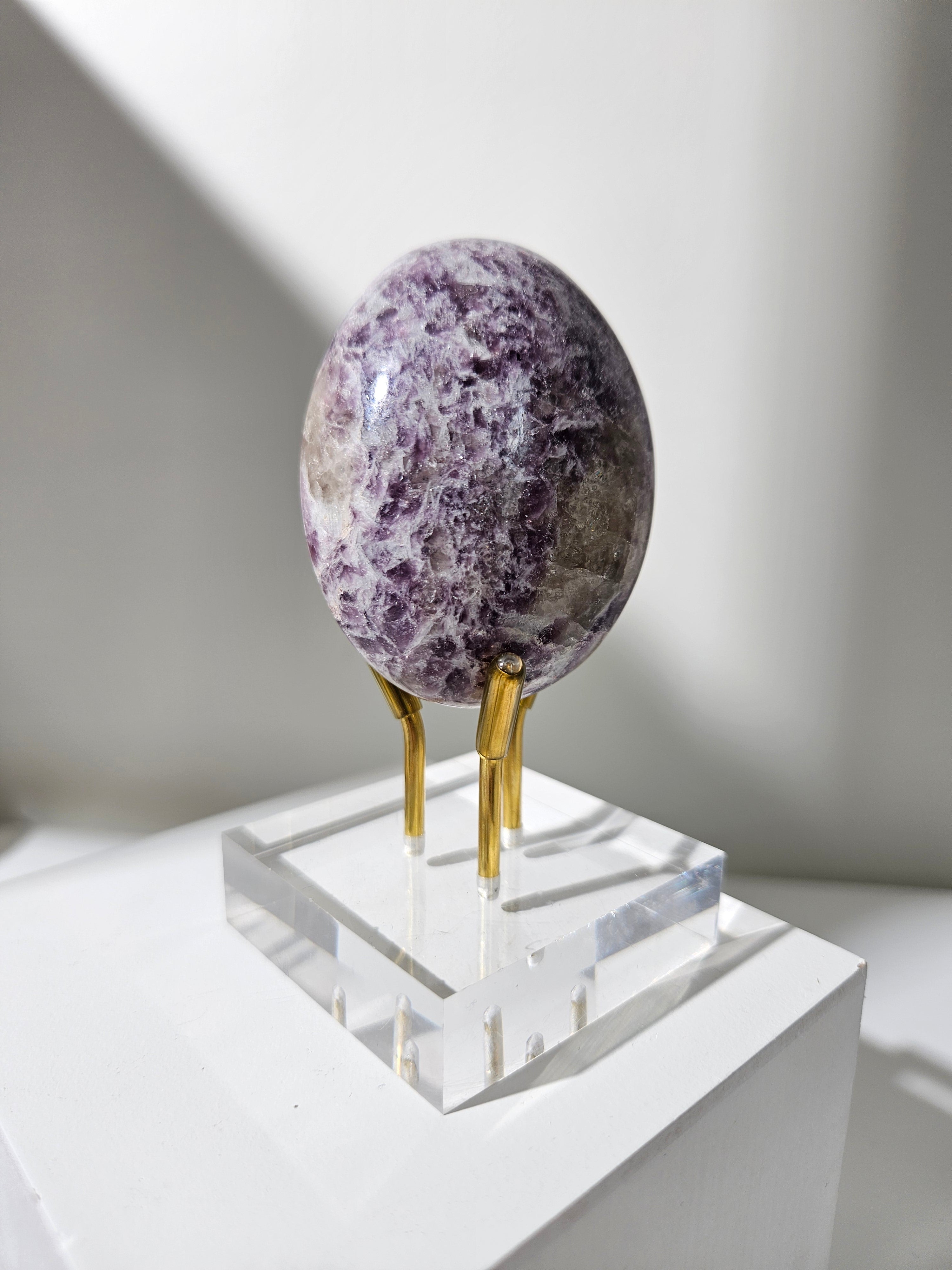 Lepidolite Palm 004