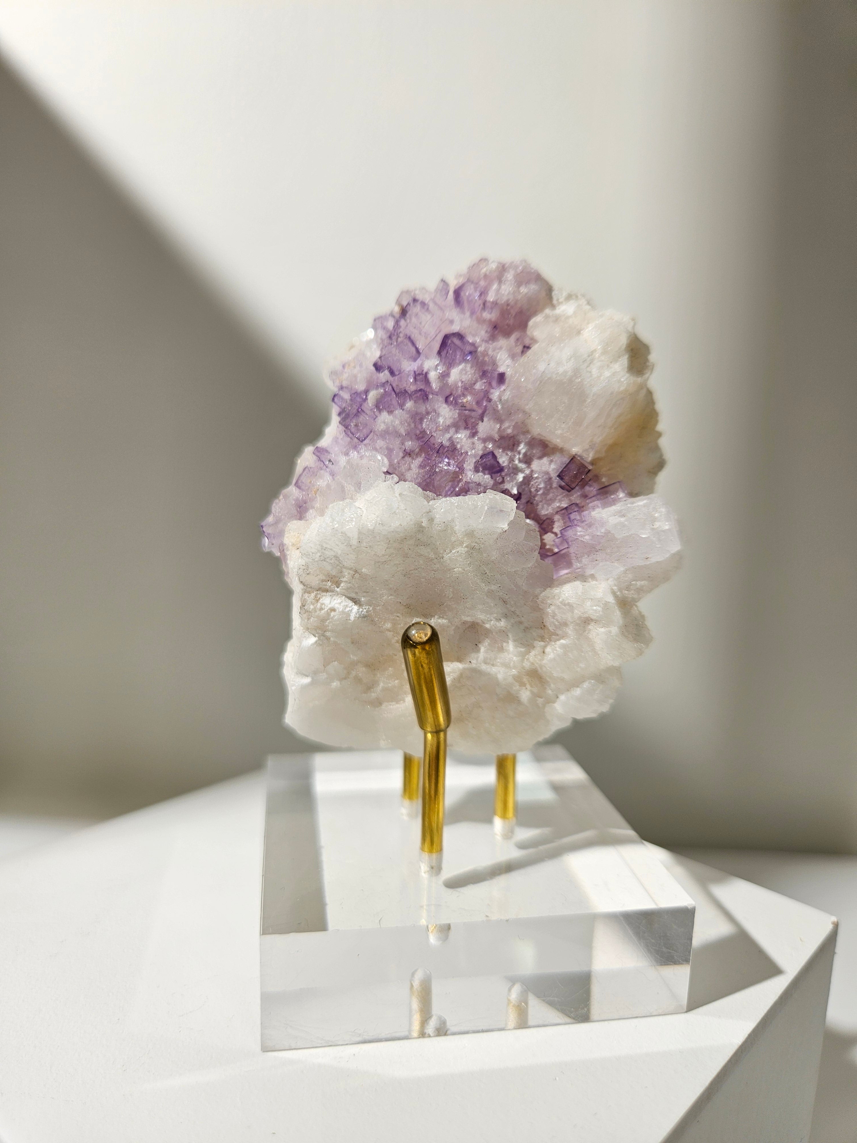 Fluorite on Celestite 002