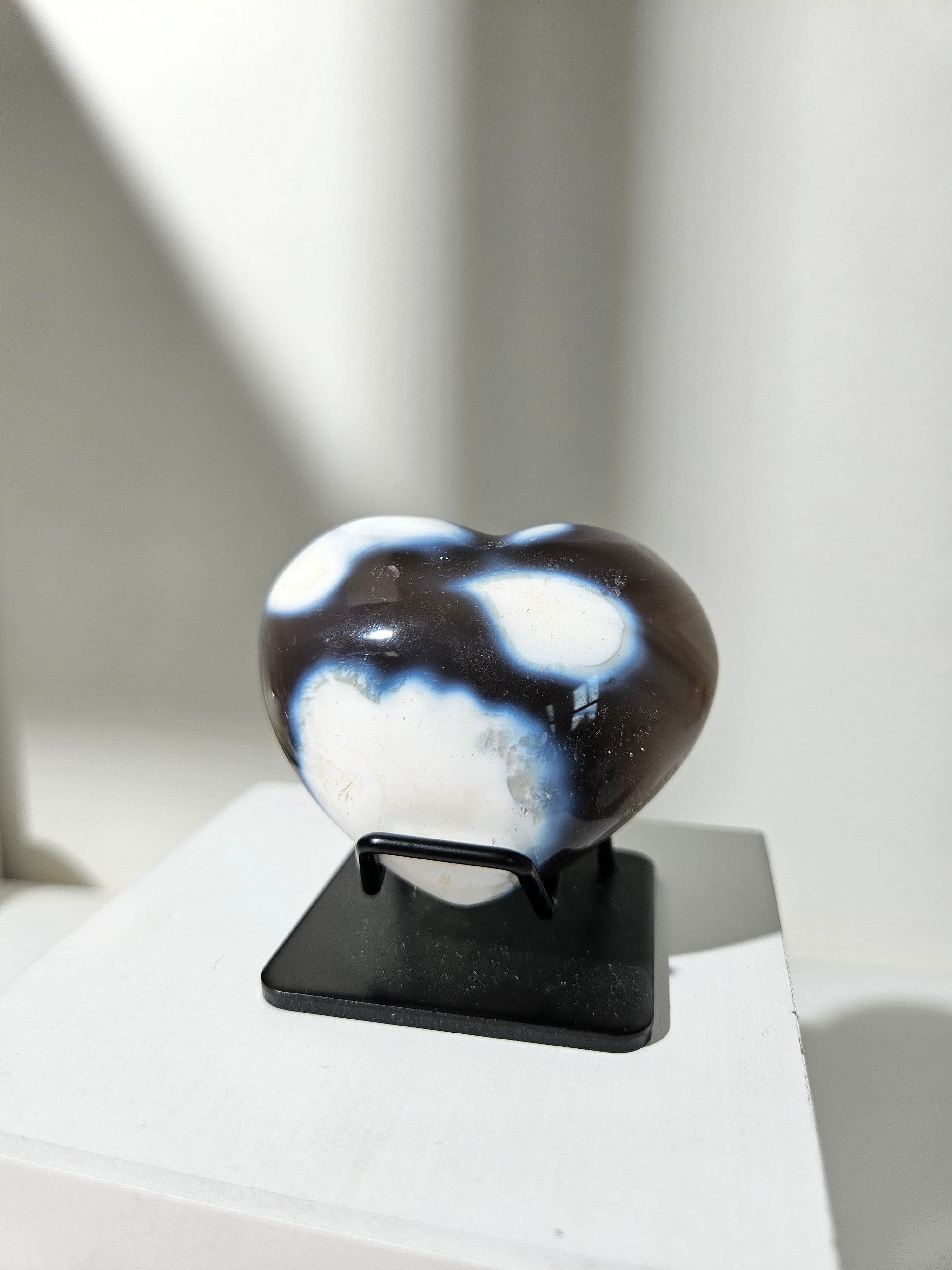 Orca Agate Heart 007