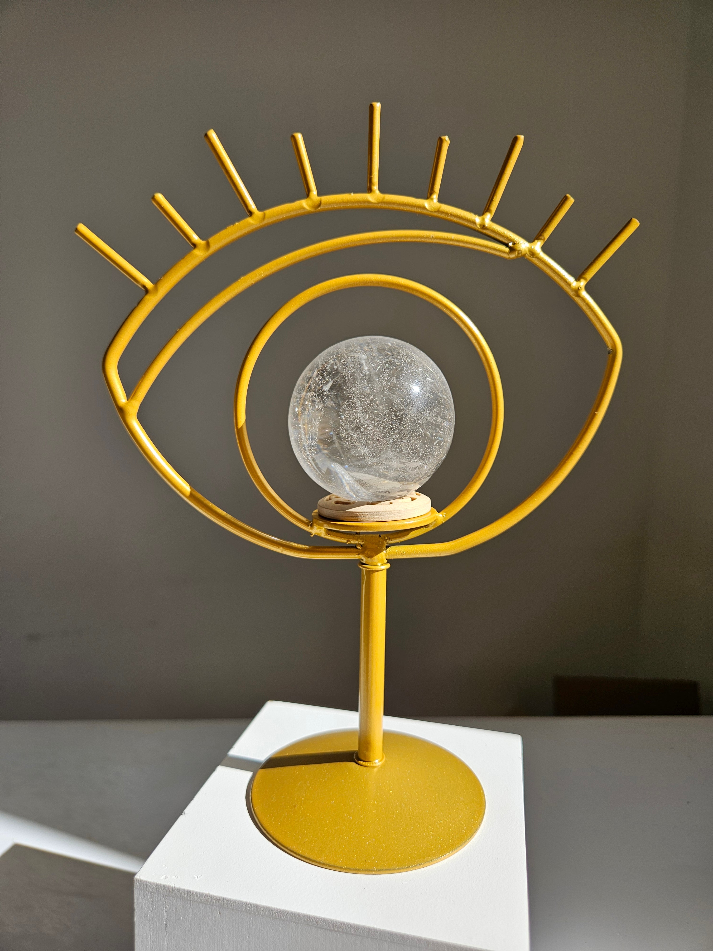 Eye stand with Quartz Sphere 004