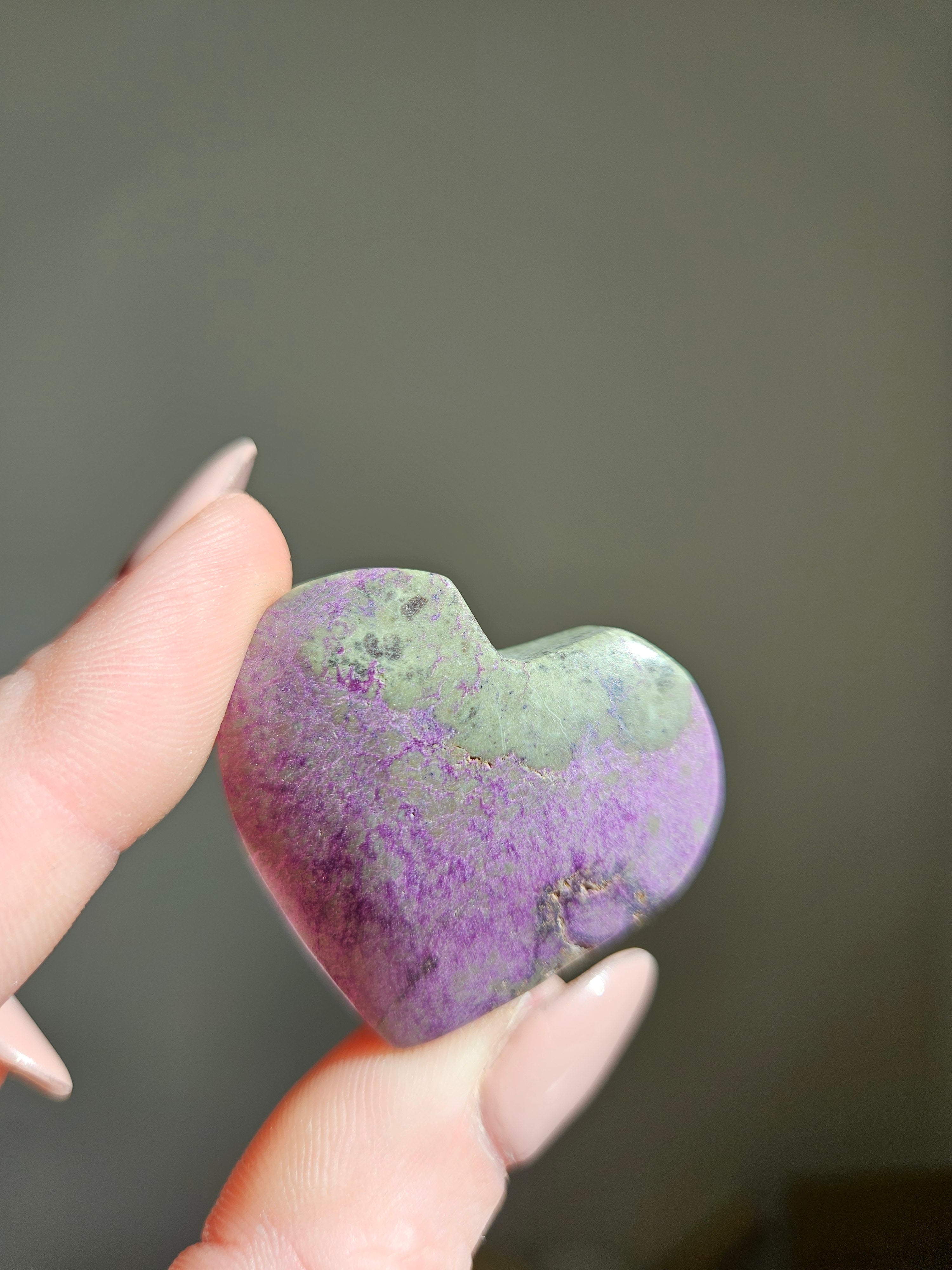 Stichtite Heart 001