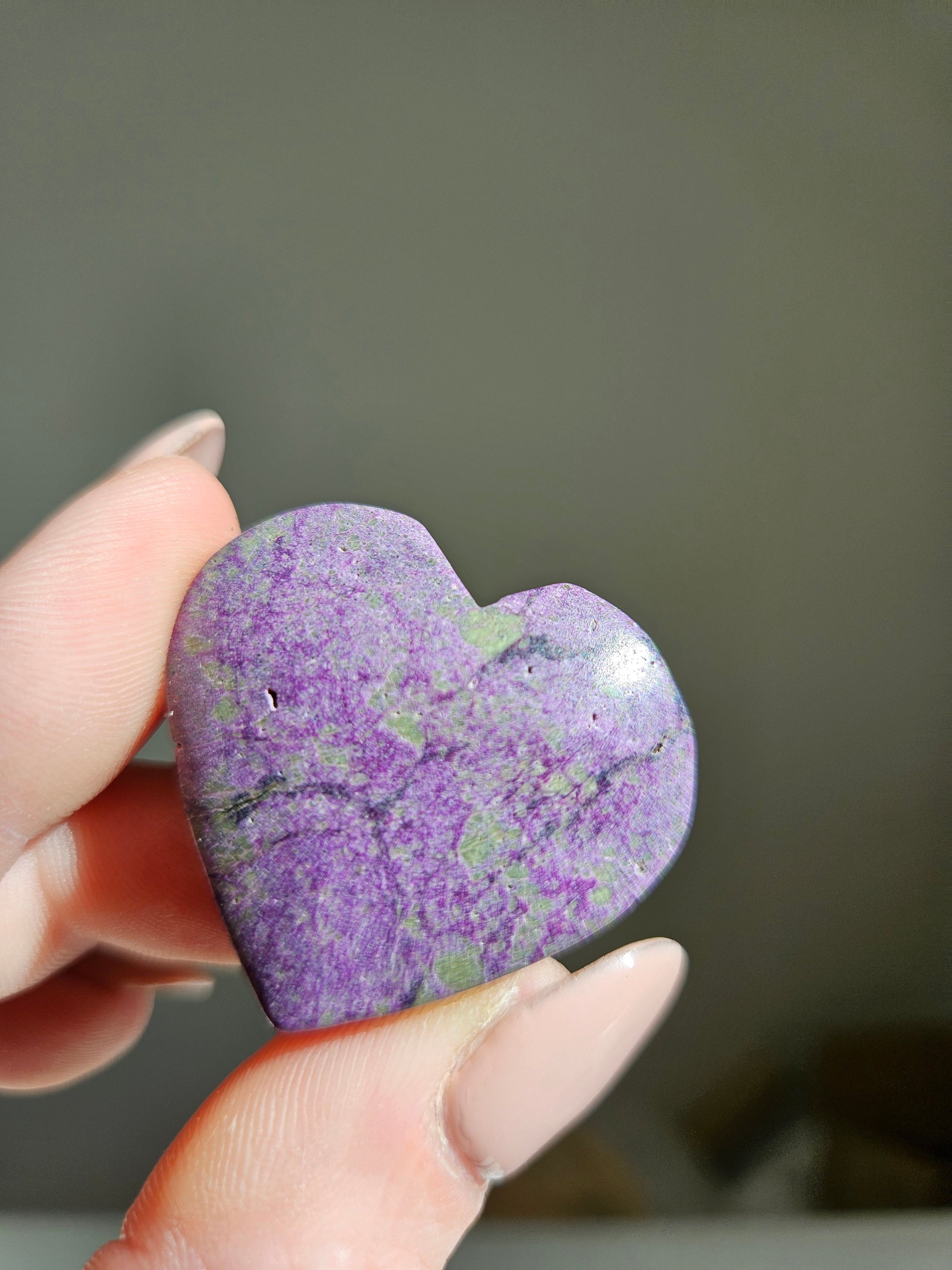 Stichtite Heart 005