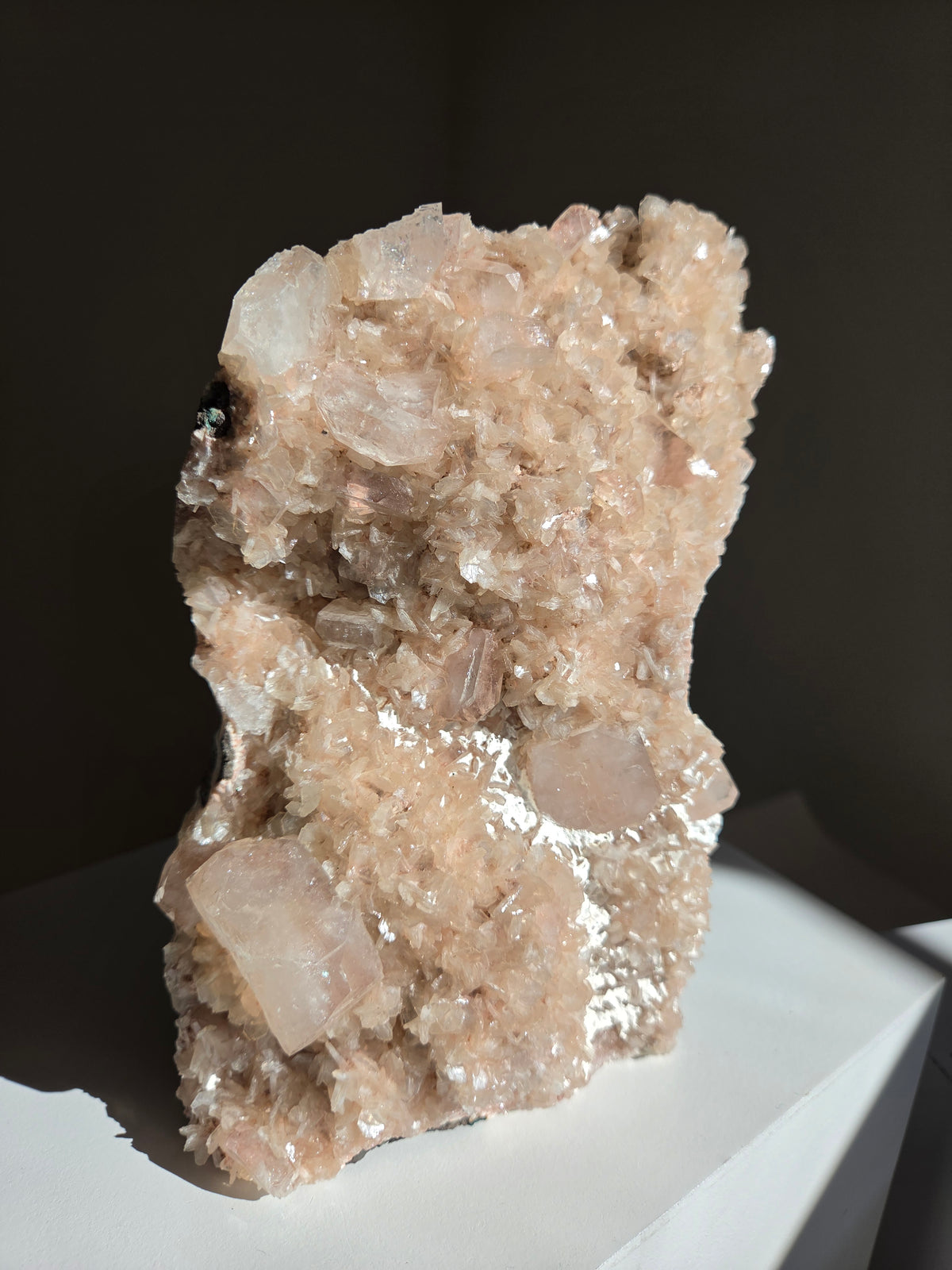 Apophyllite x Stilbite on stand 009