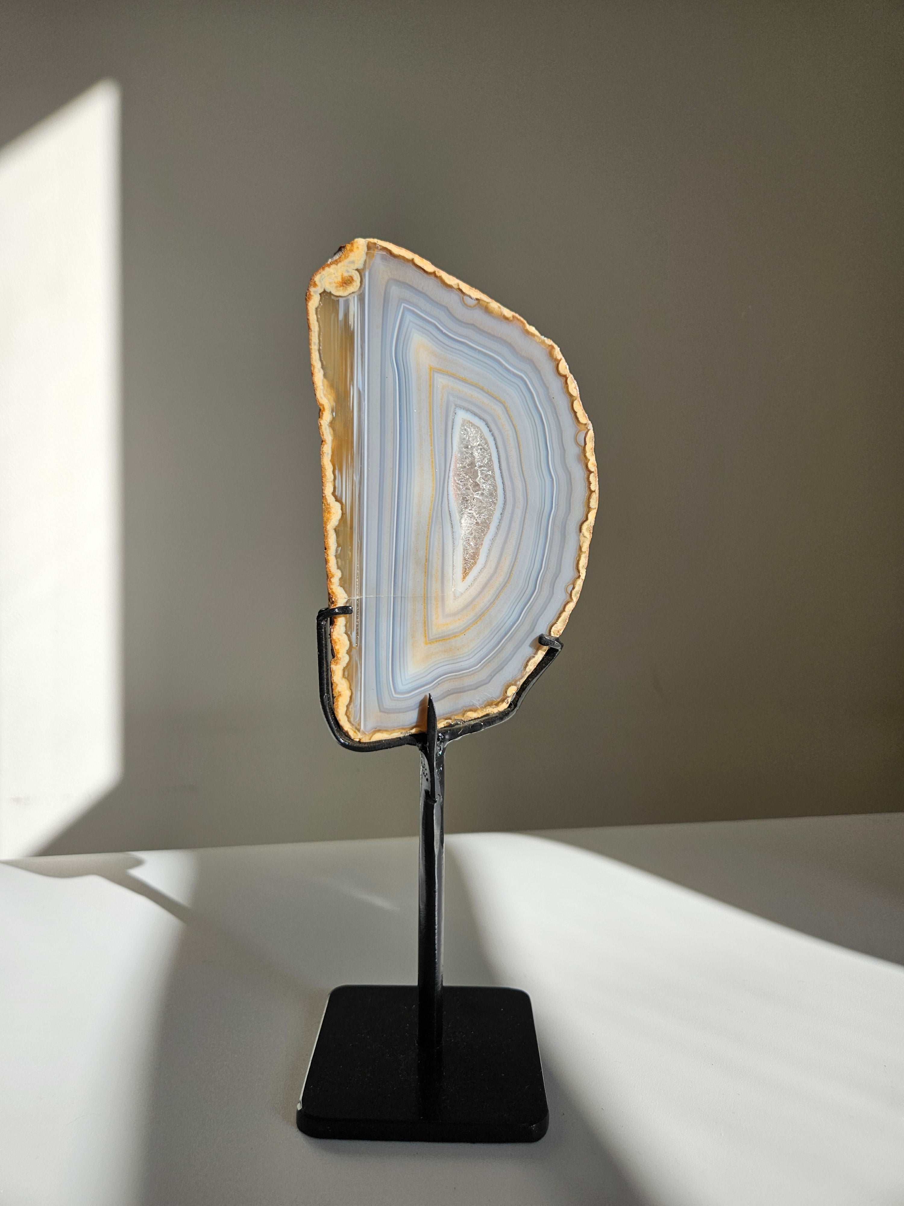 Agate Slab on Stand 005
