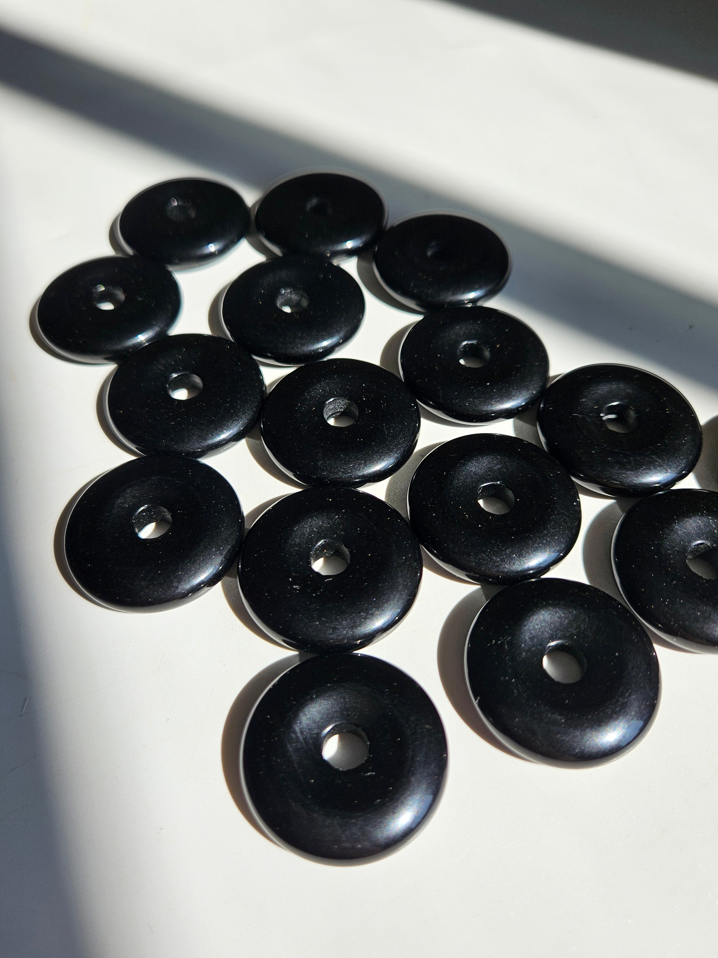 Obsidian Sphere Stand | donut