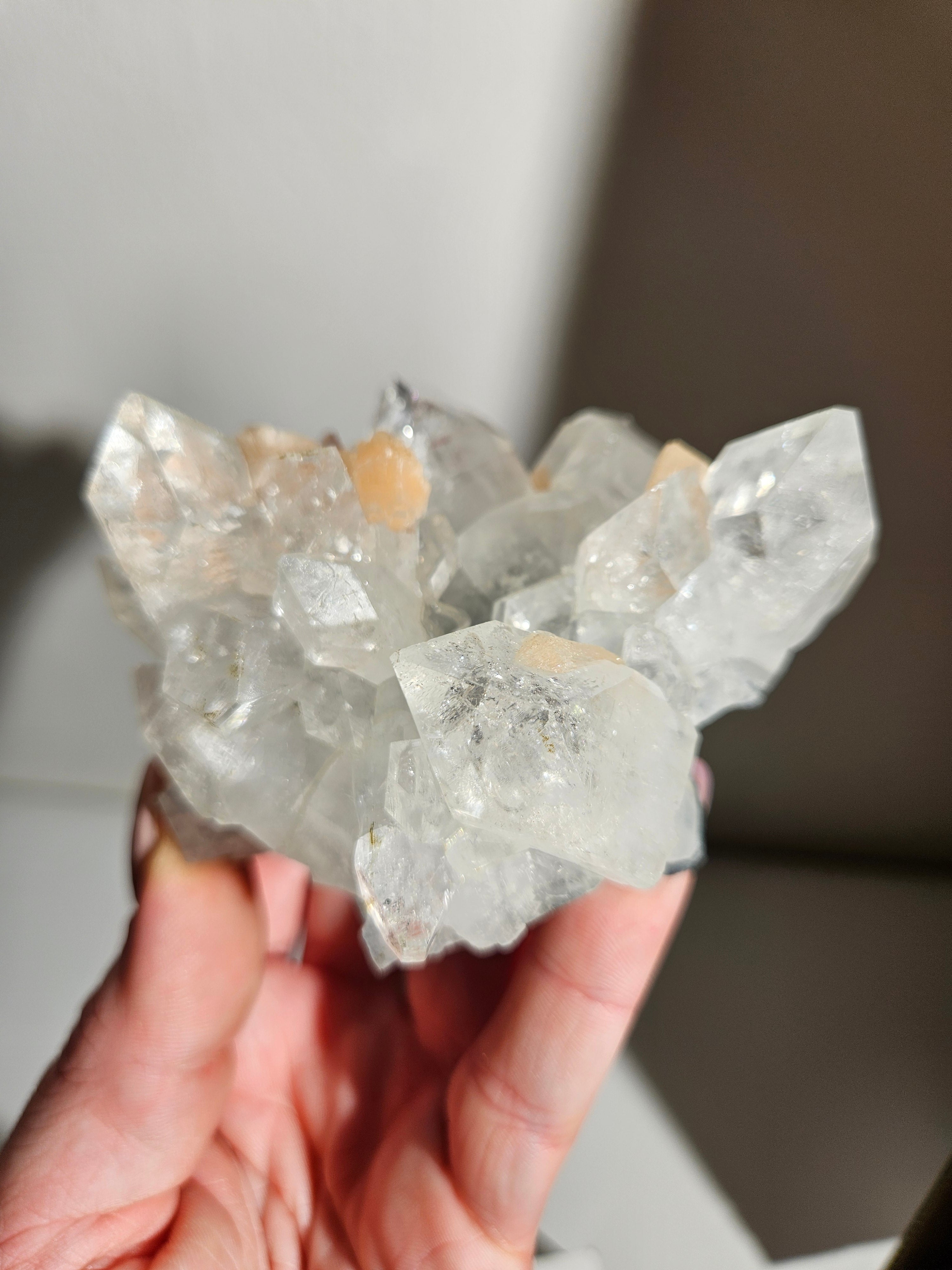Apophyllite 033