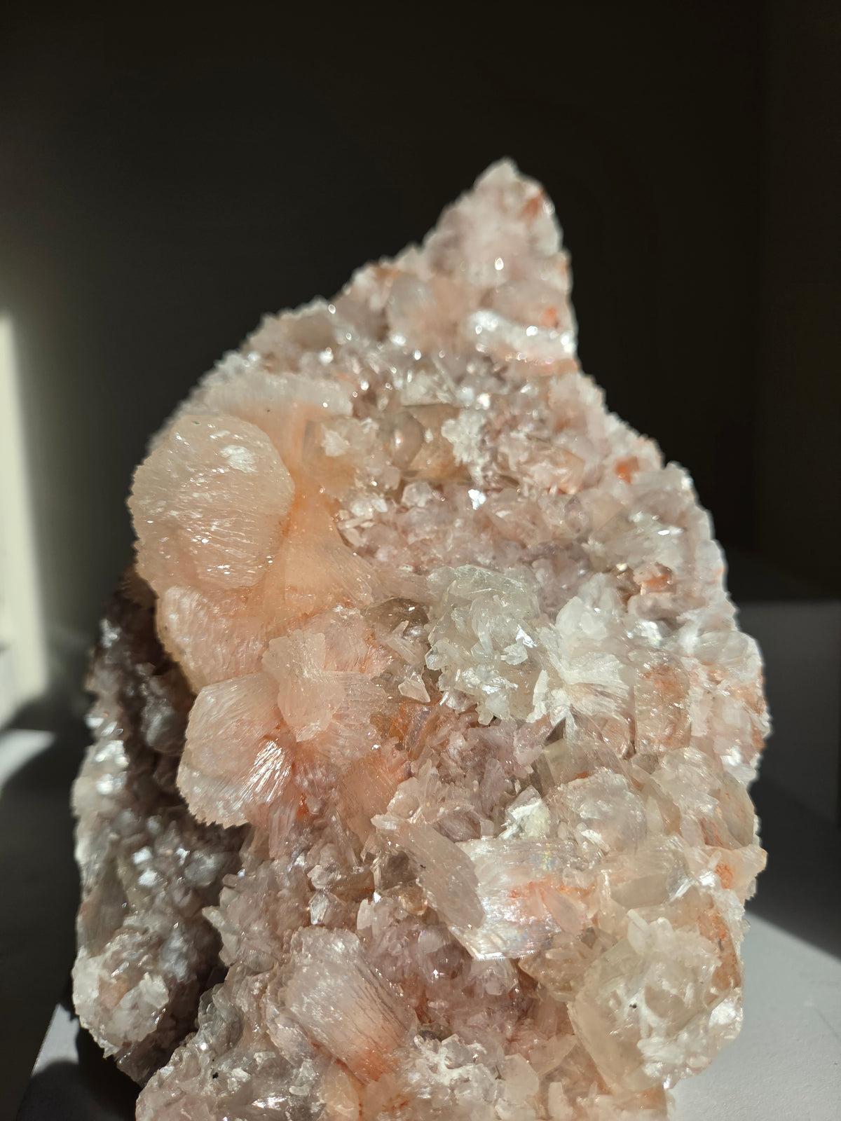 Apophyllite x Stilbite 005
