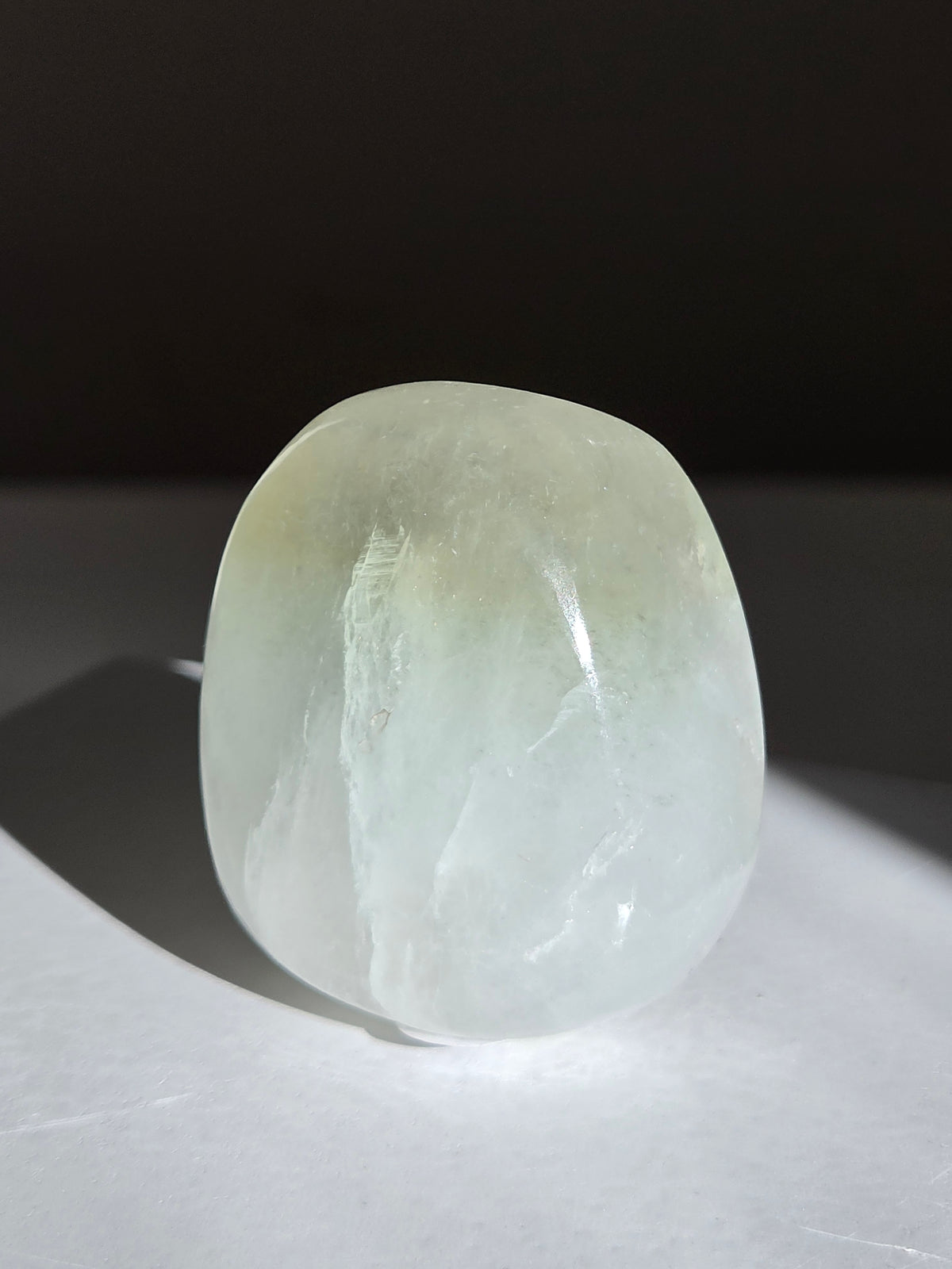 Minty Apophyllite Tumbled 004