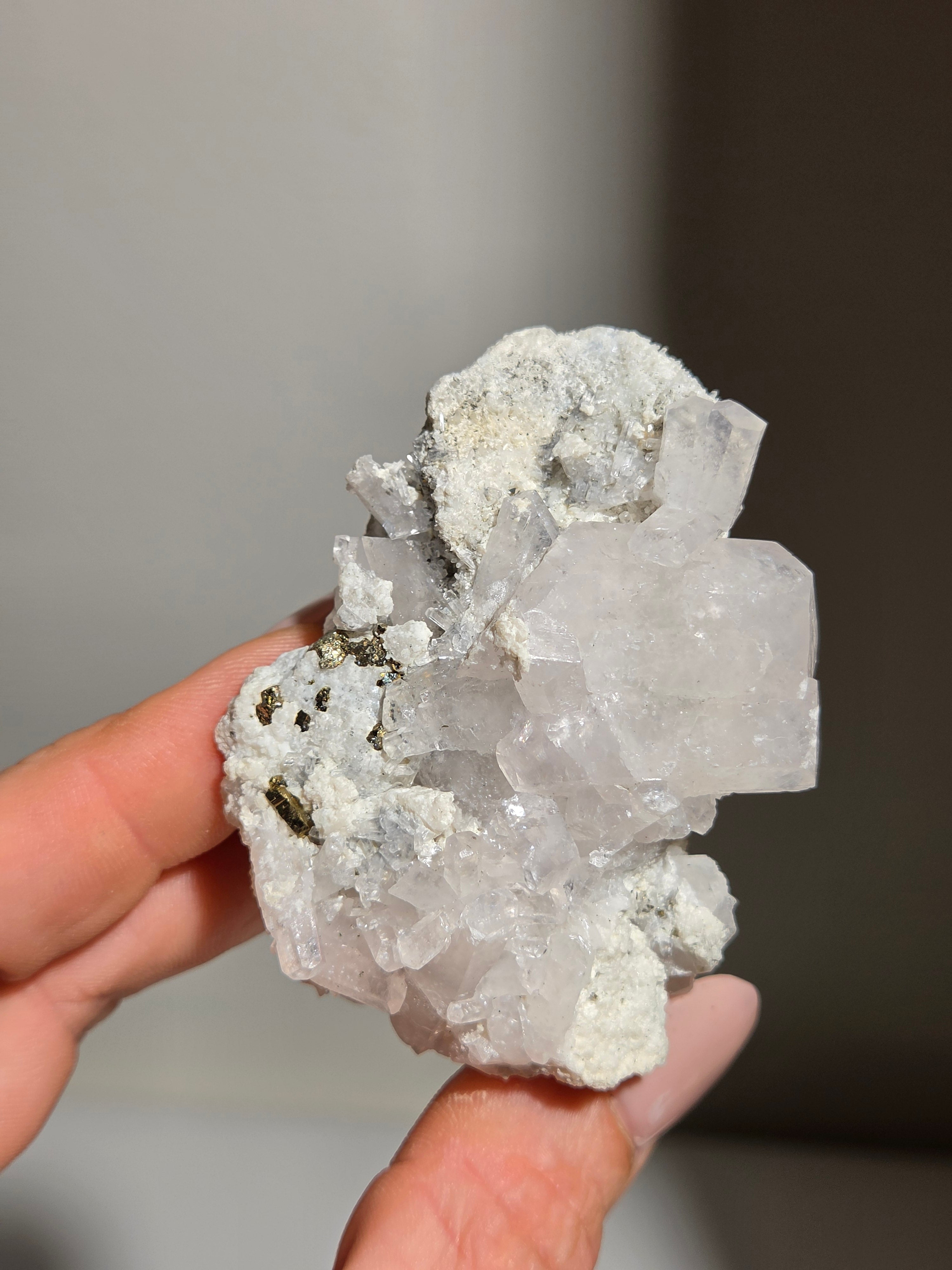 Pyrite x UV Calcite 001