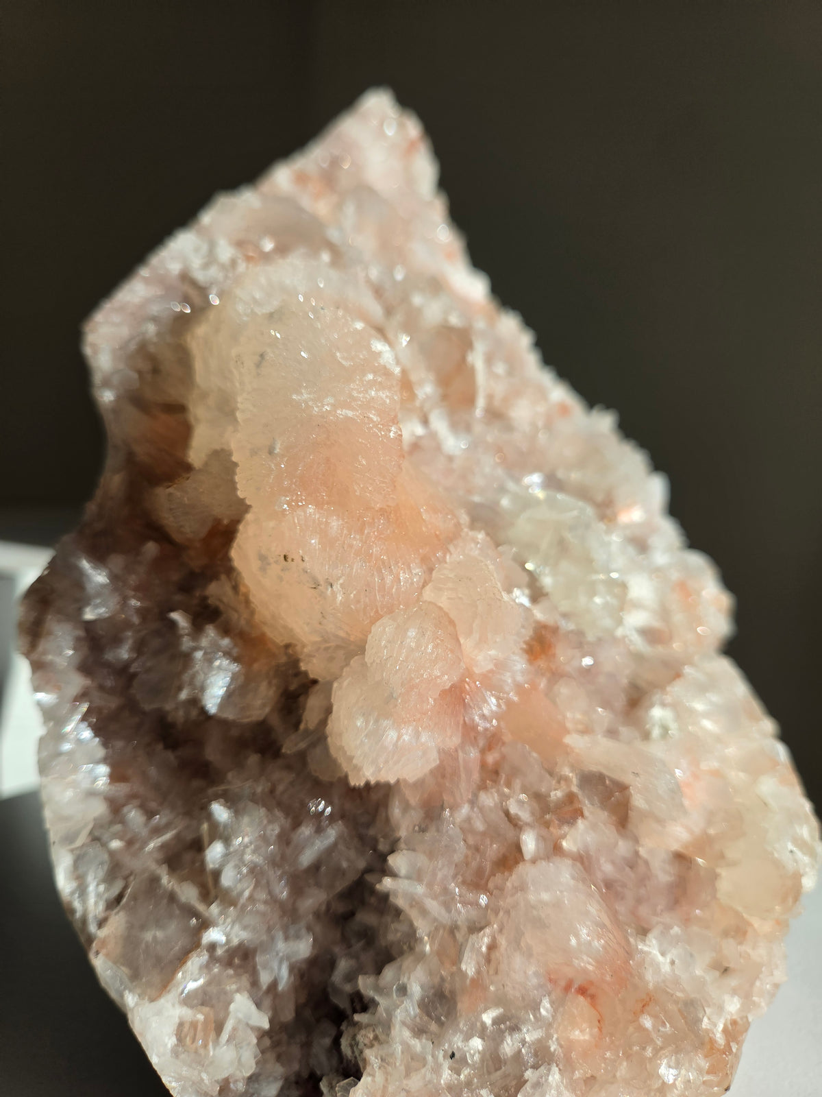 Apophyllite x Stilbite 005