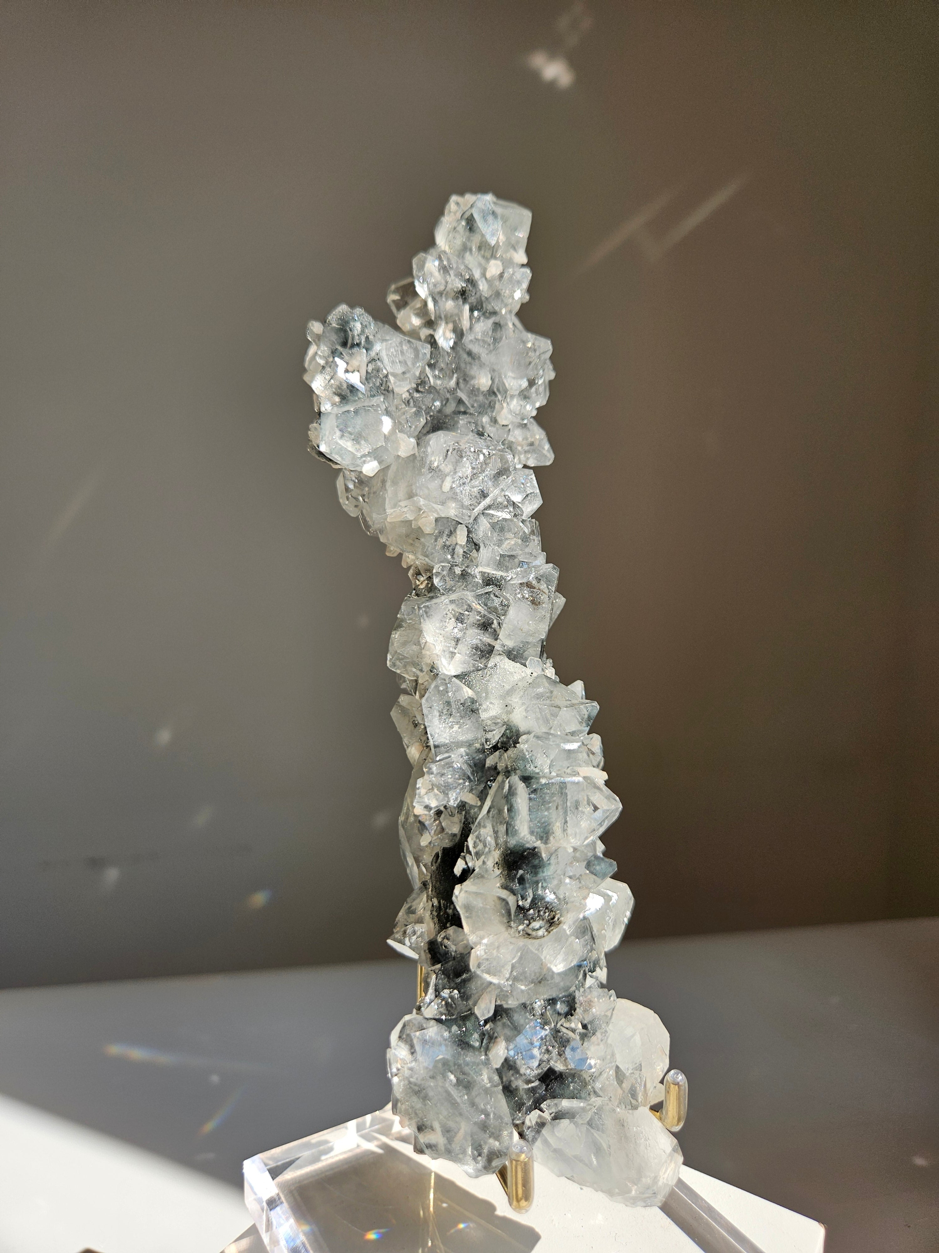 Apophyllite on Black Chalcedony 027