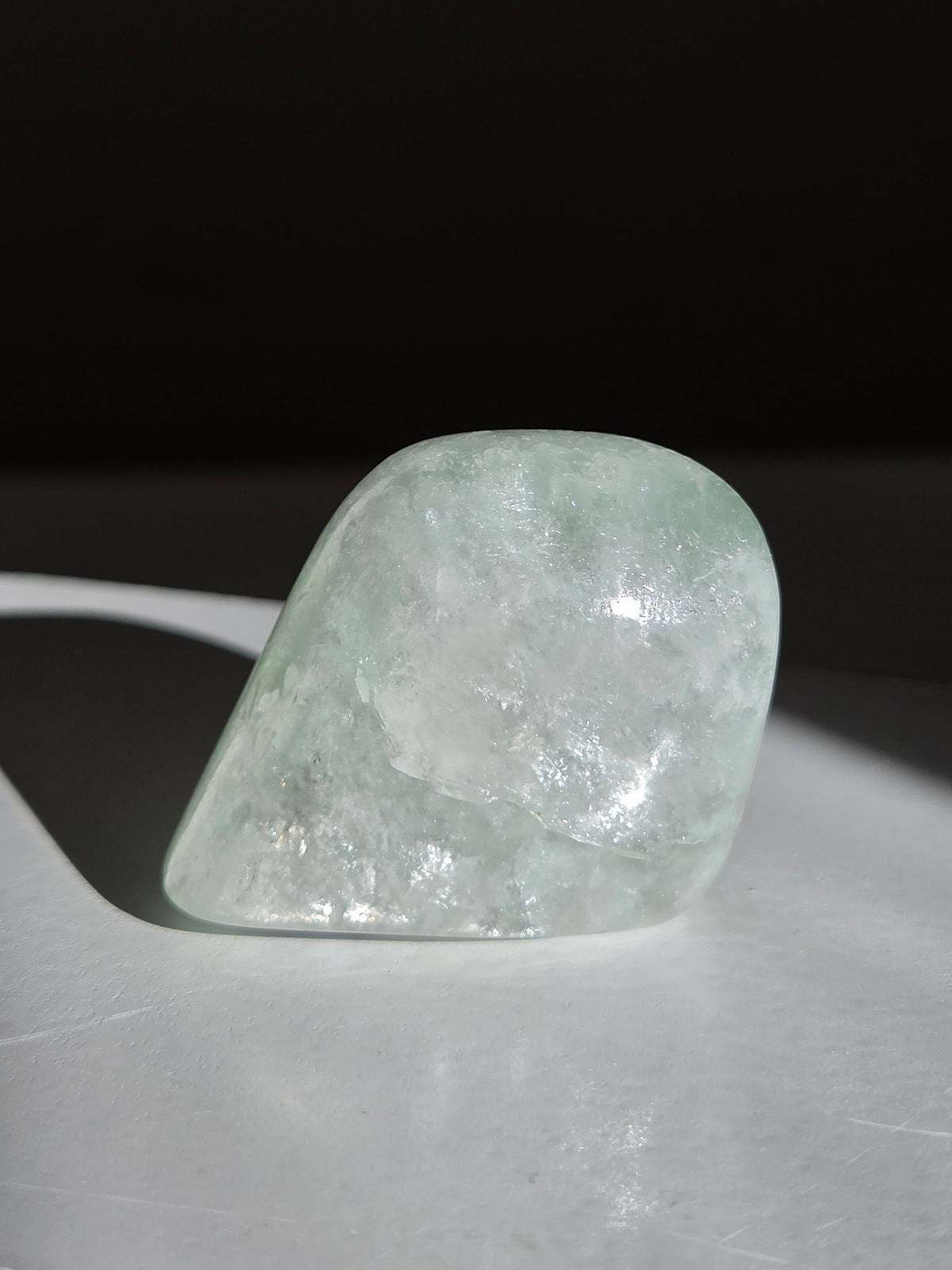 Minty Apophyllite Tumbled 002