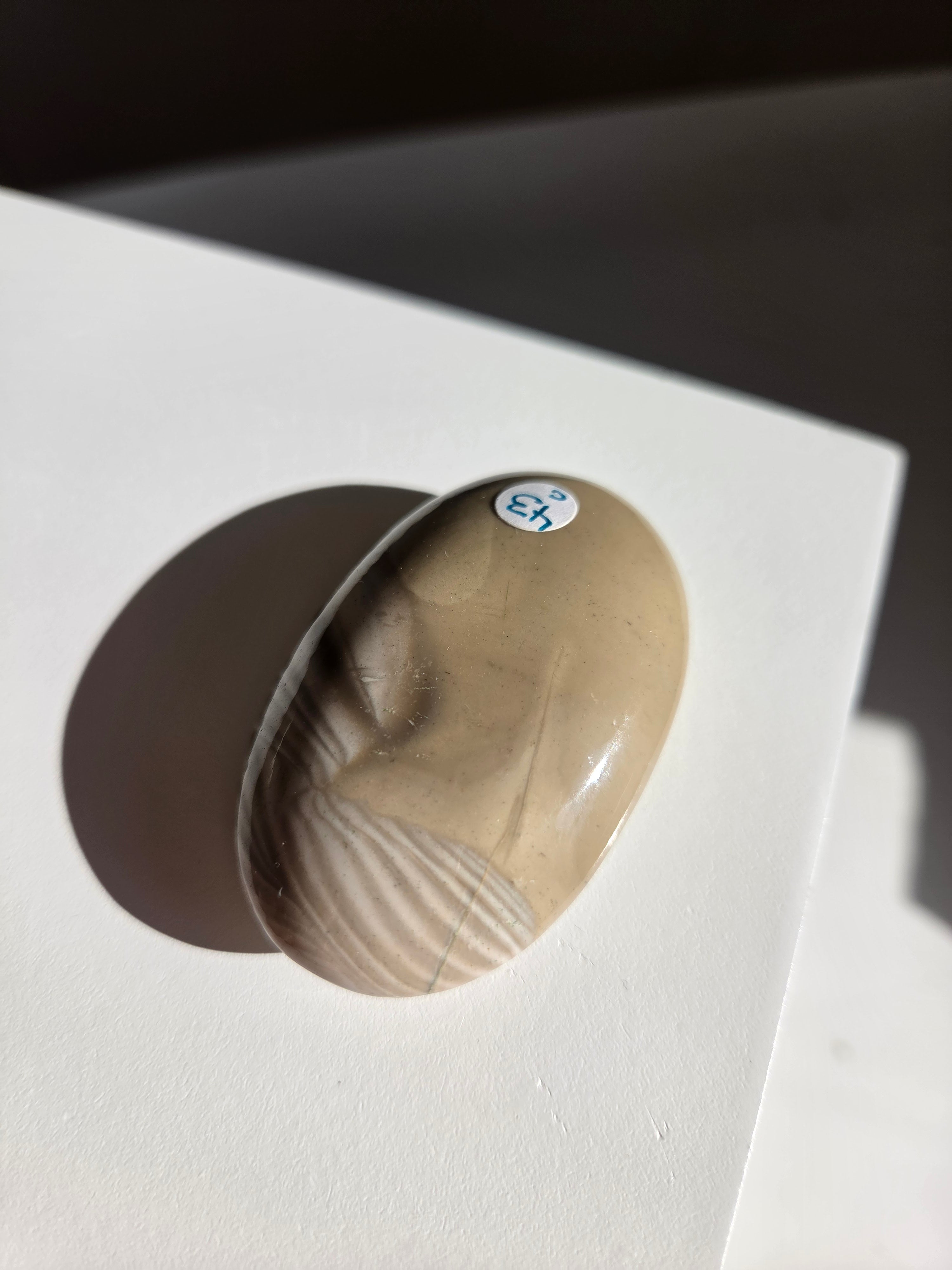 Polished Flint Palmstone 002