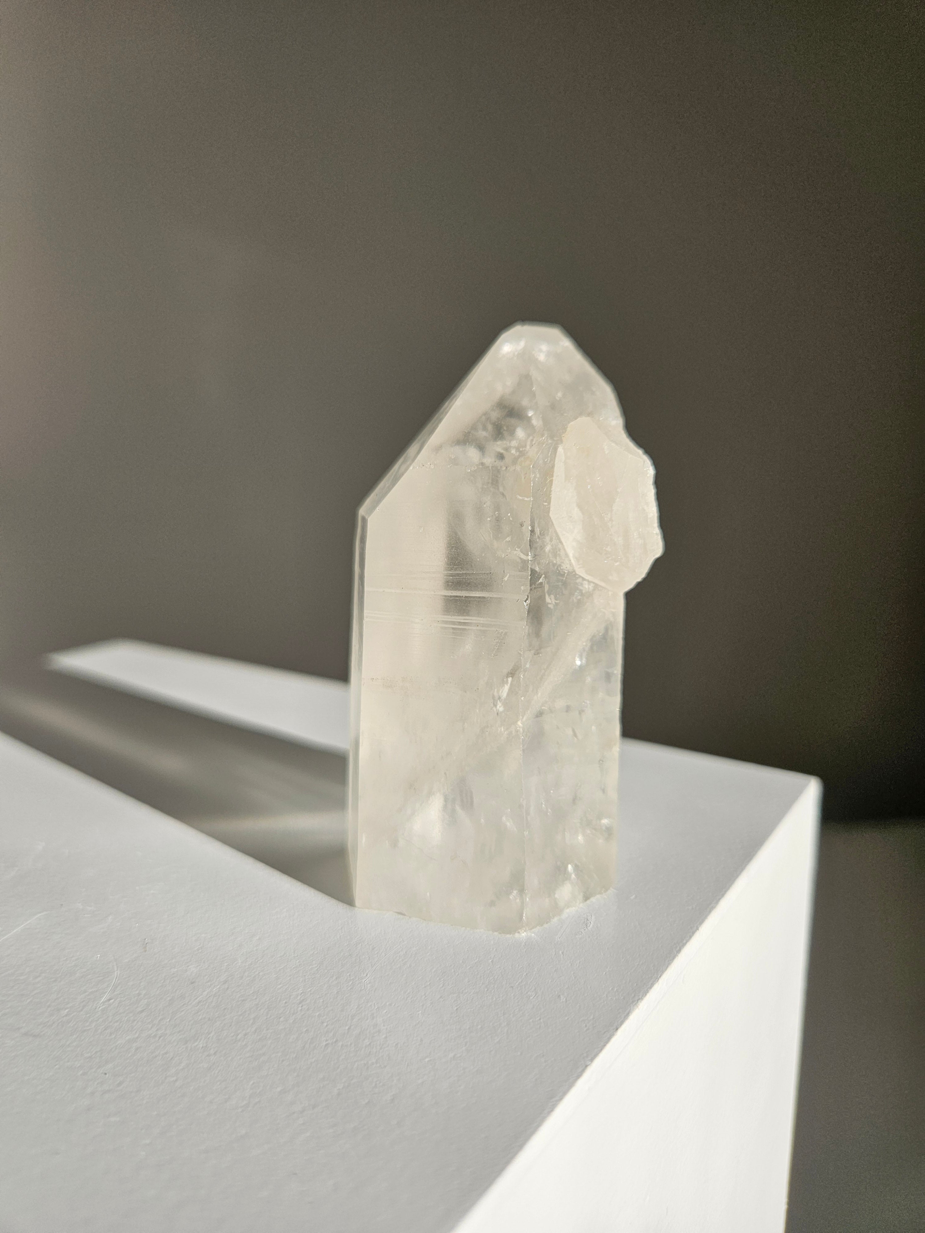 Semipolished Quartz Tower 004