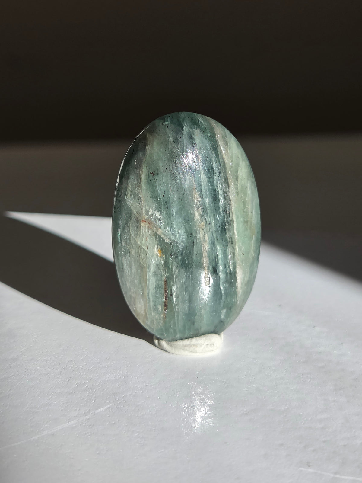 Green Kyanite Mini Palm 006