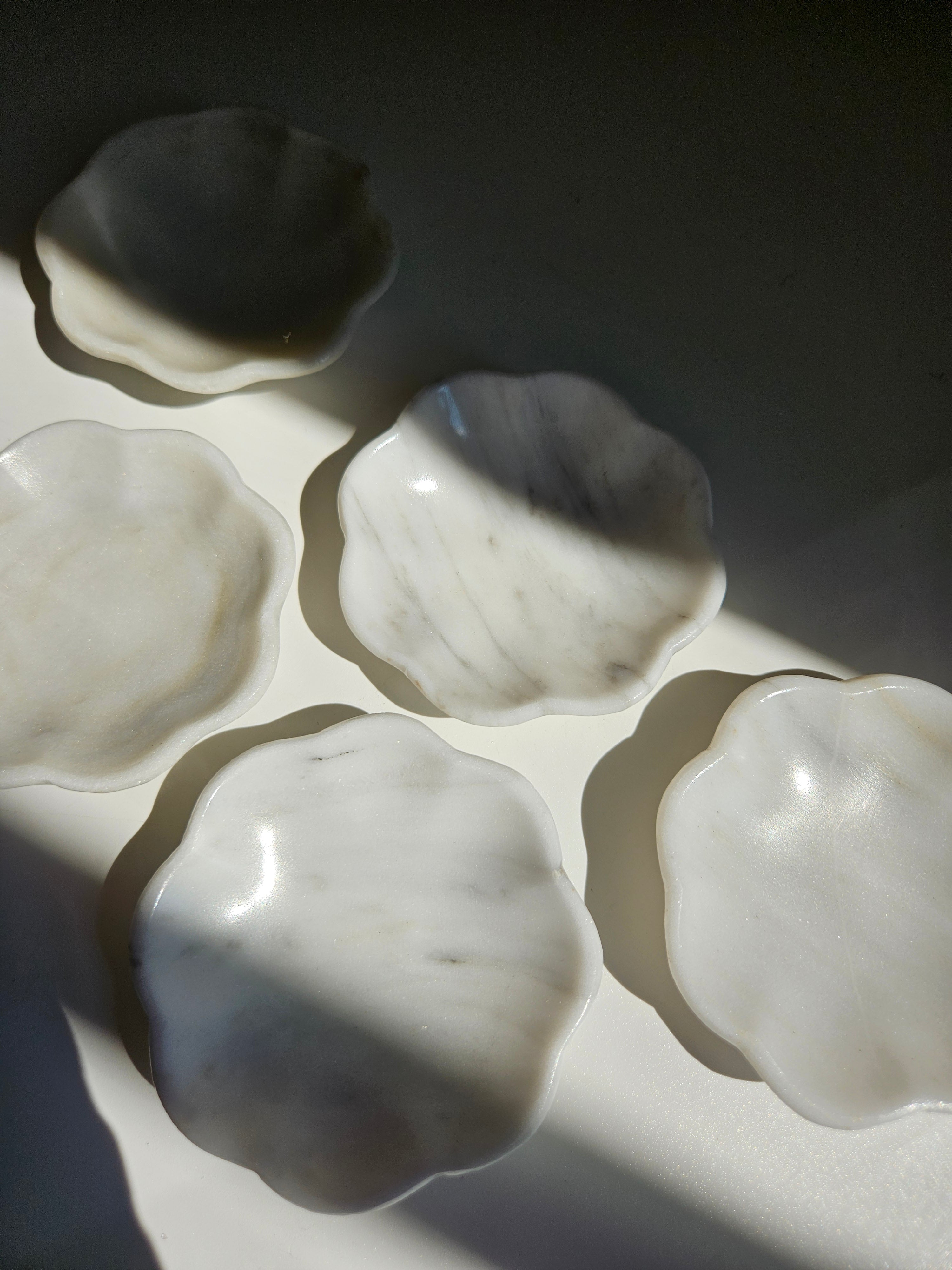 Marble Scalloped Dish