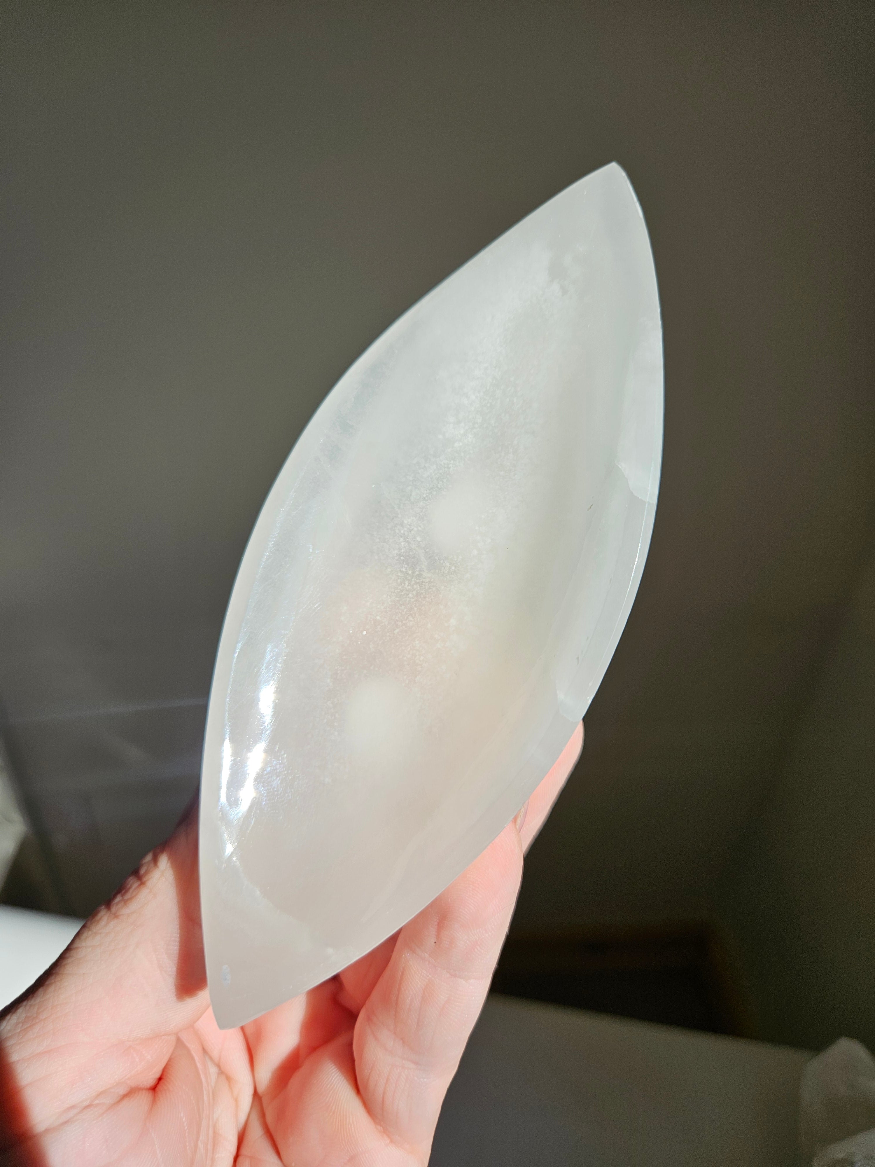 Onyx Marquise Dish 001