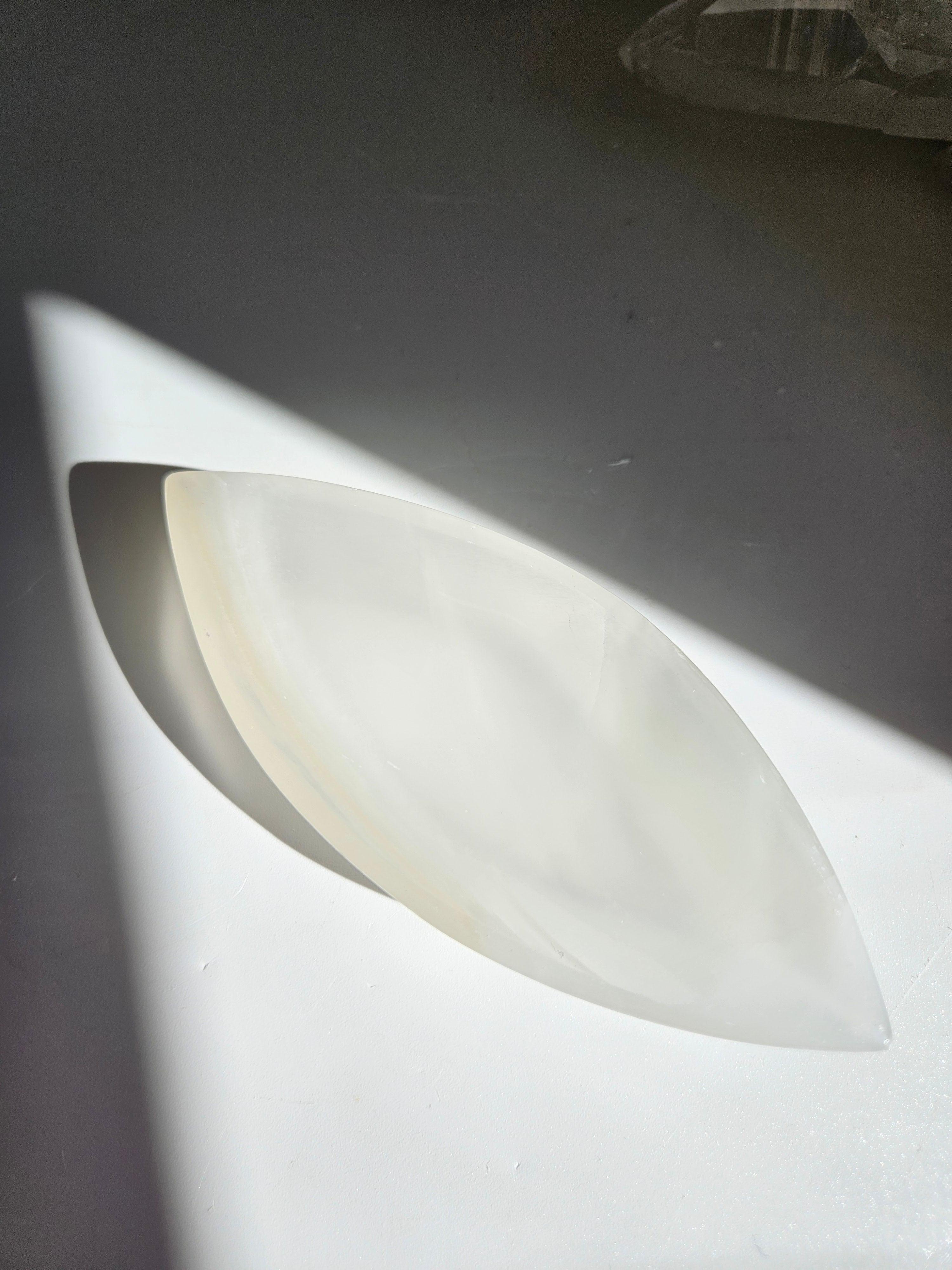Onyx Marquise Dish 003
