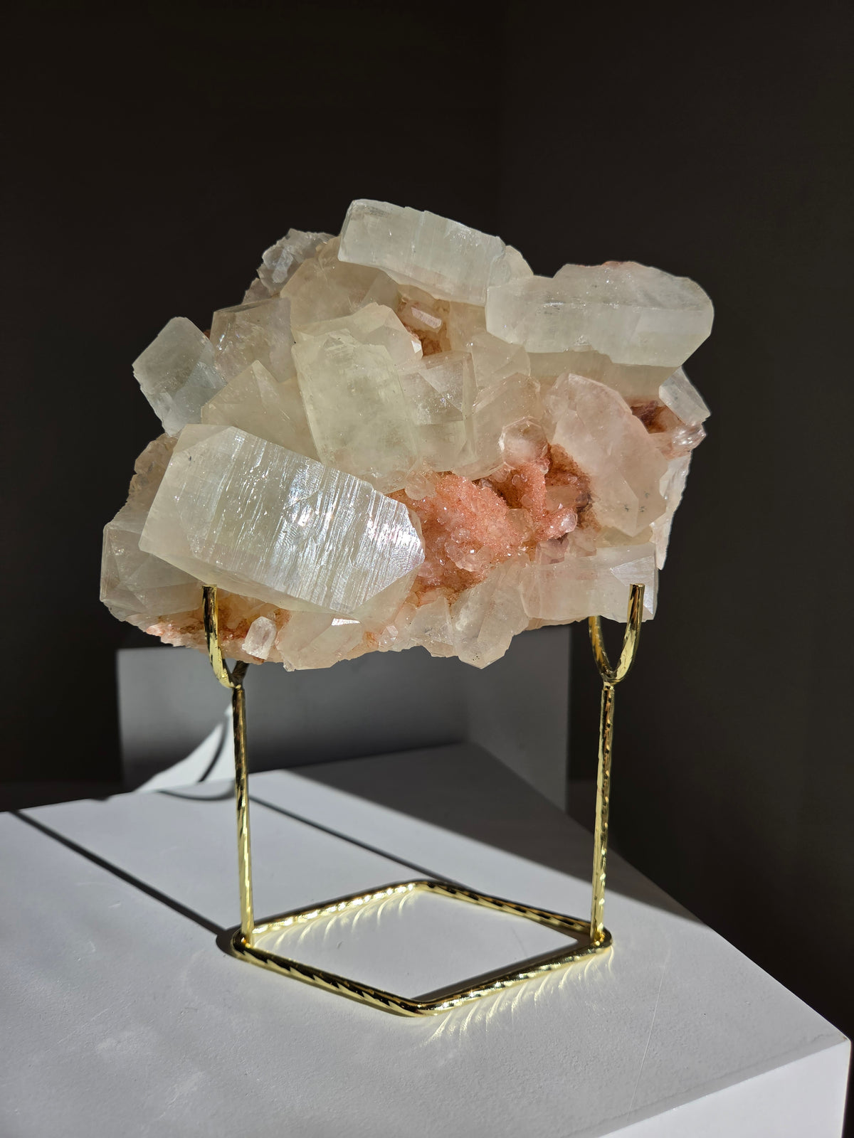 Apophyllite x Stilbite on stand 006