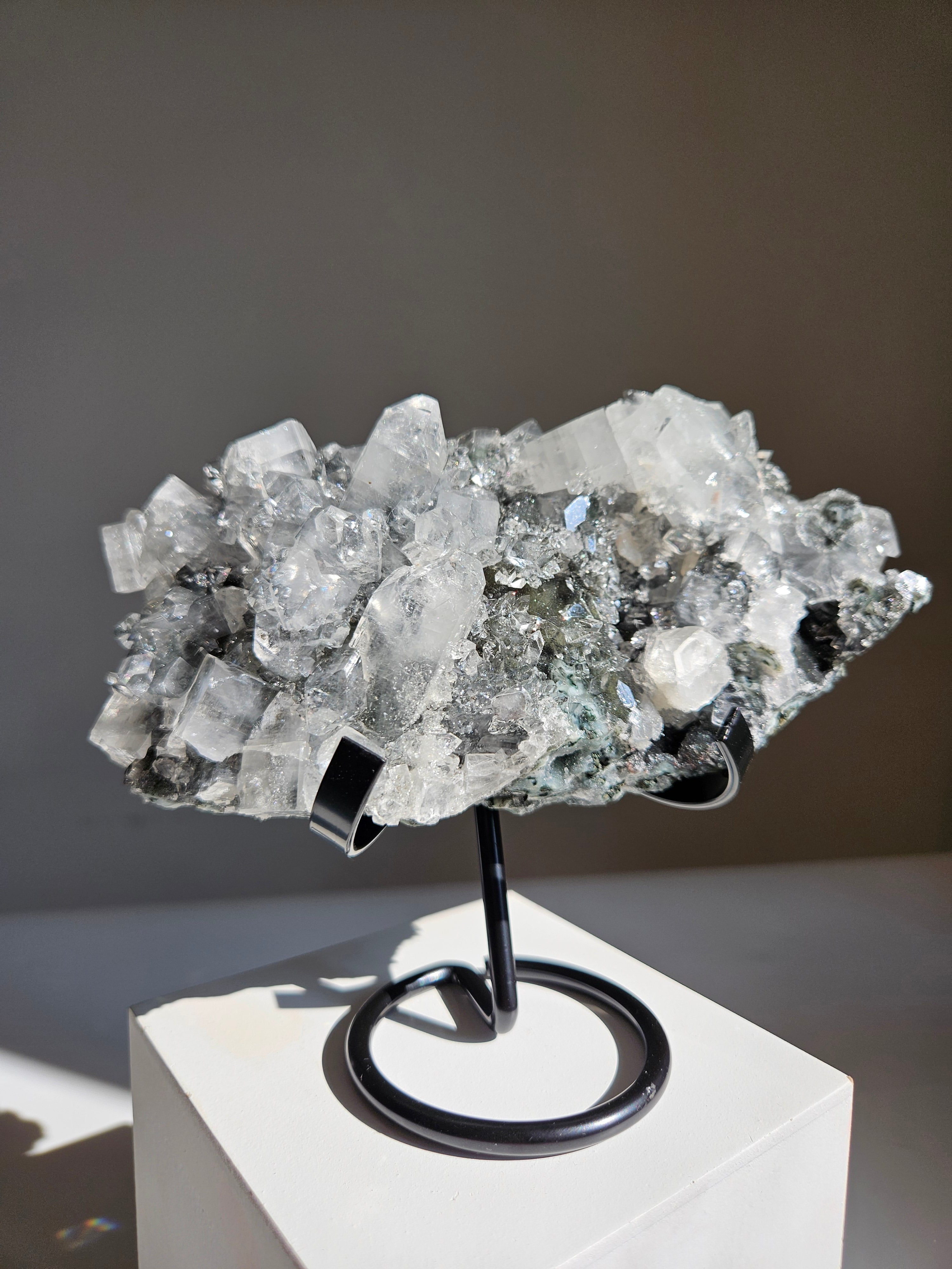 Apophyllite on Black Chalcedony 022