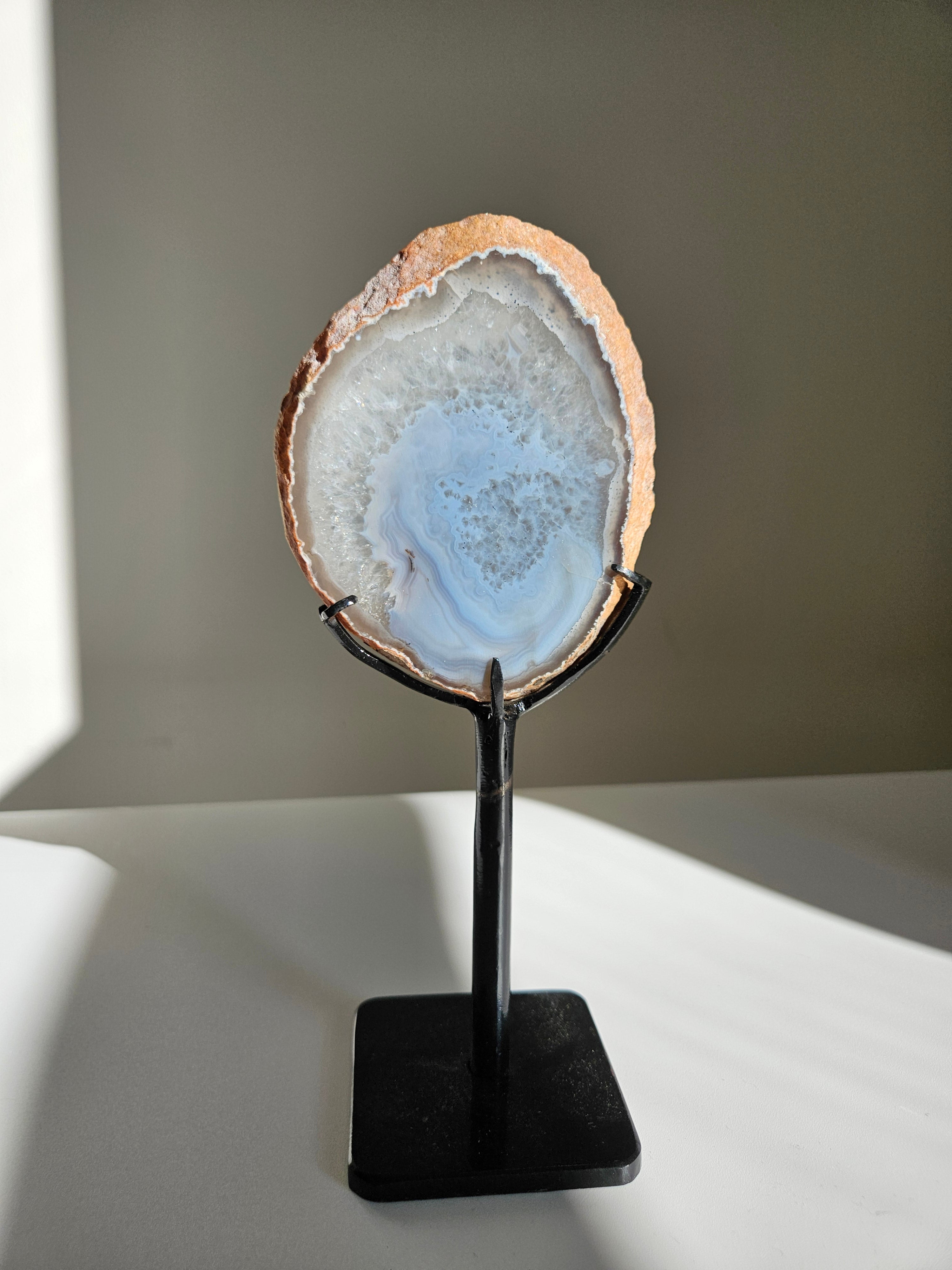 Agate Slab on Stand 004