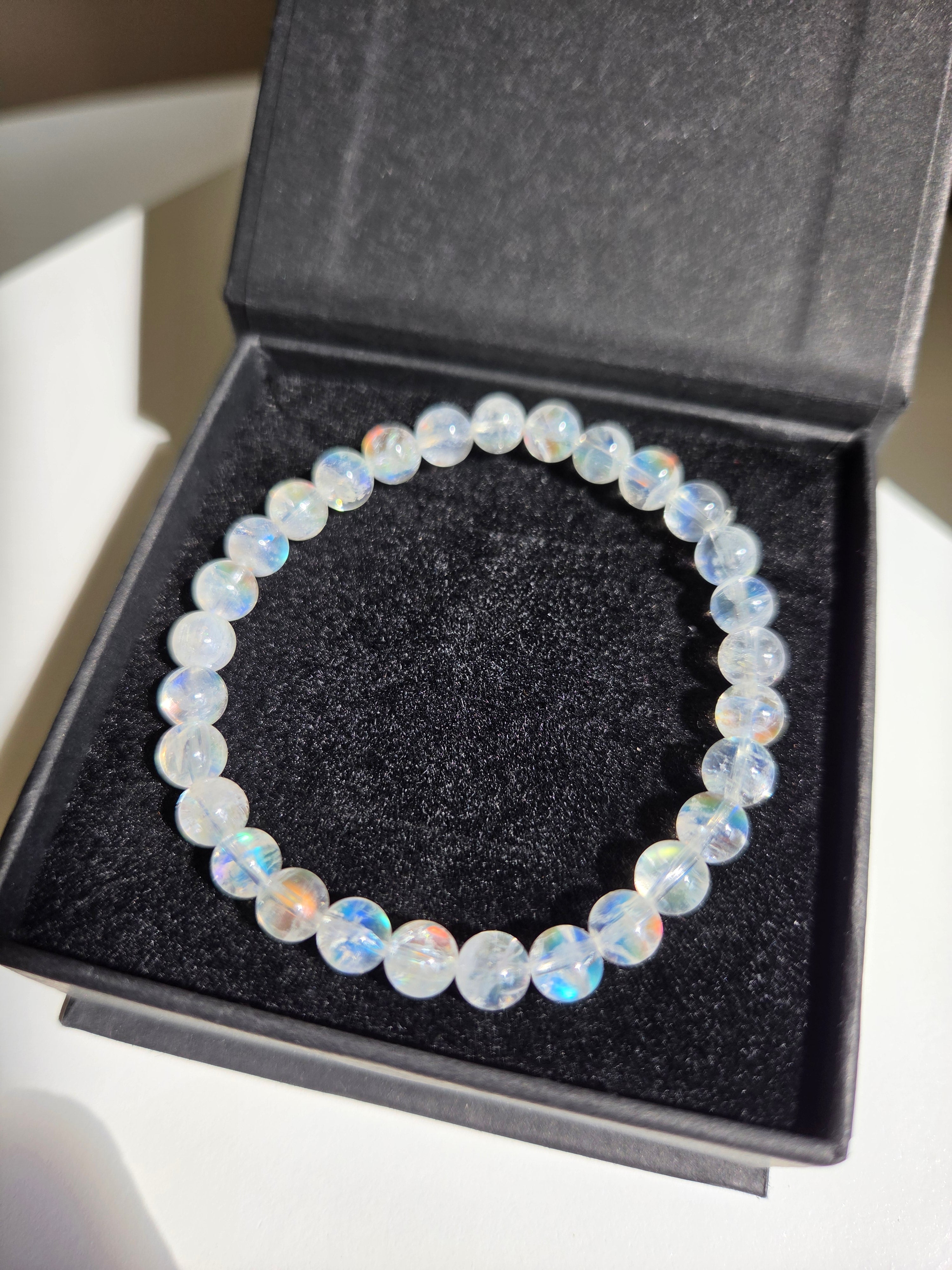 HQ Malagasy Moonstone Bracelet 001 | 6mm