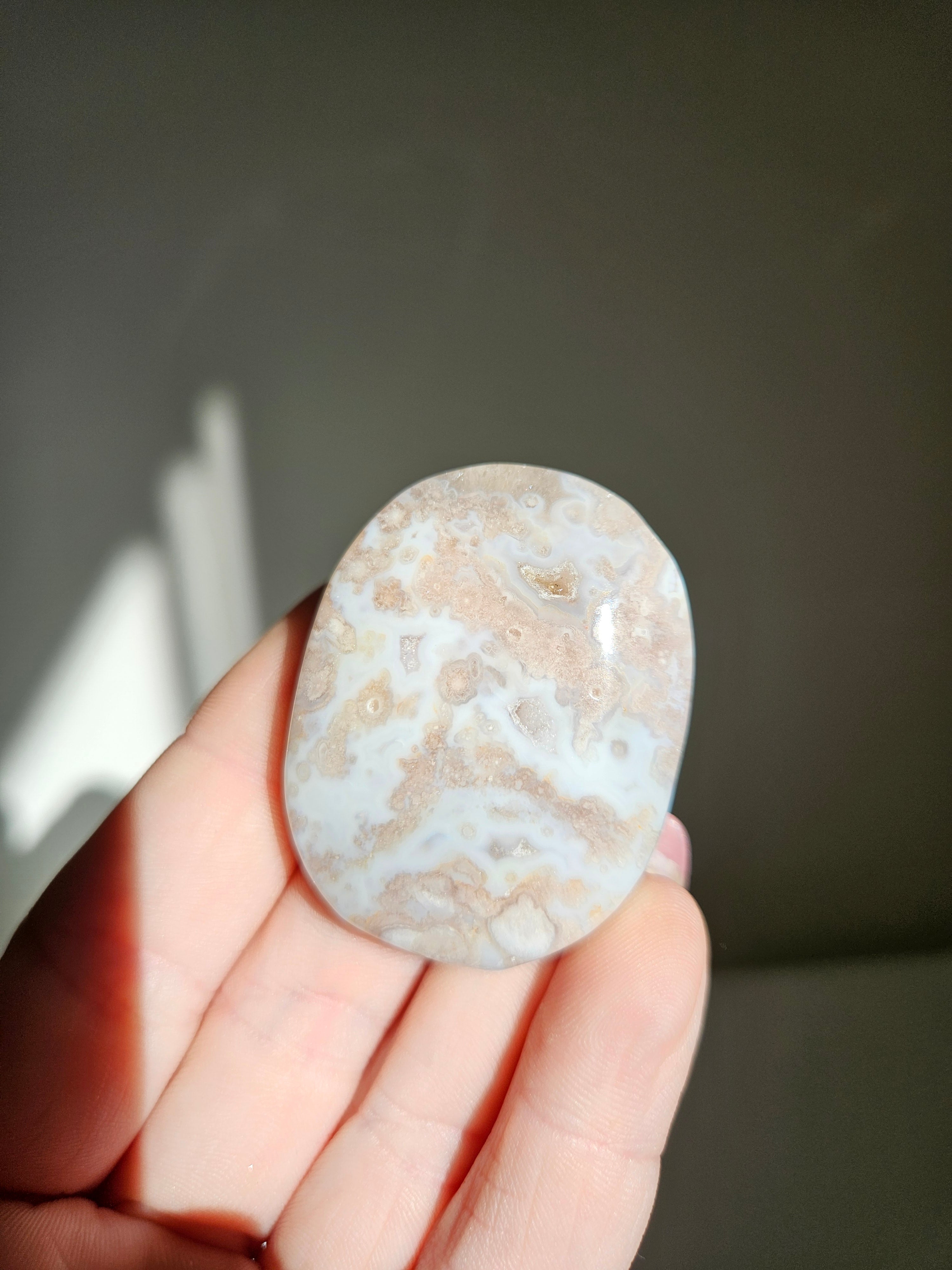 Flower Agate Palmstone 018
