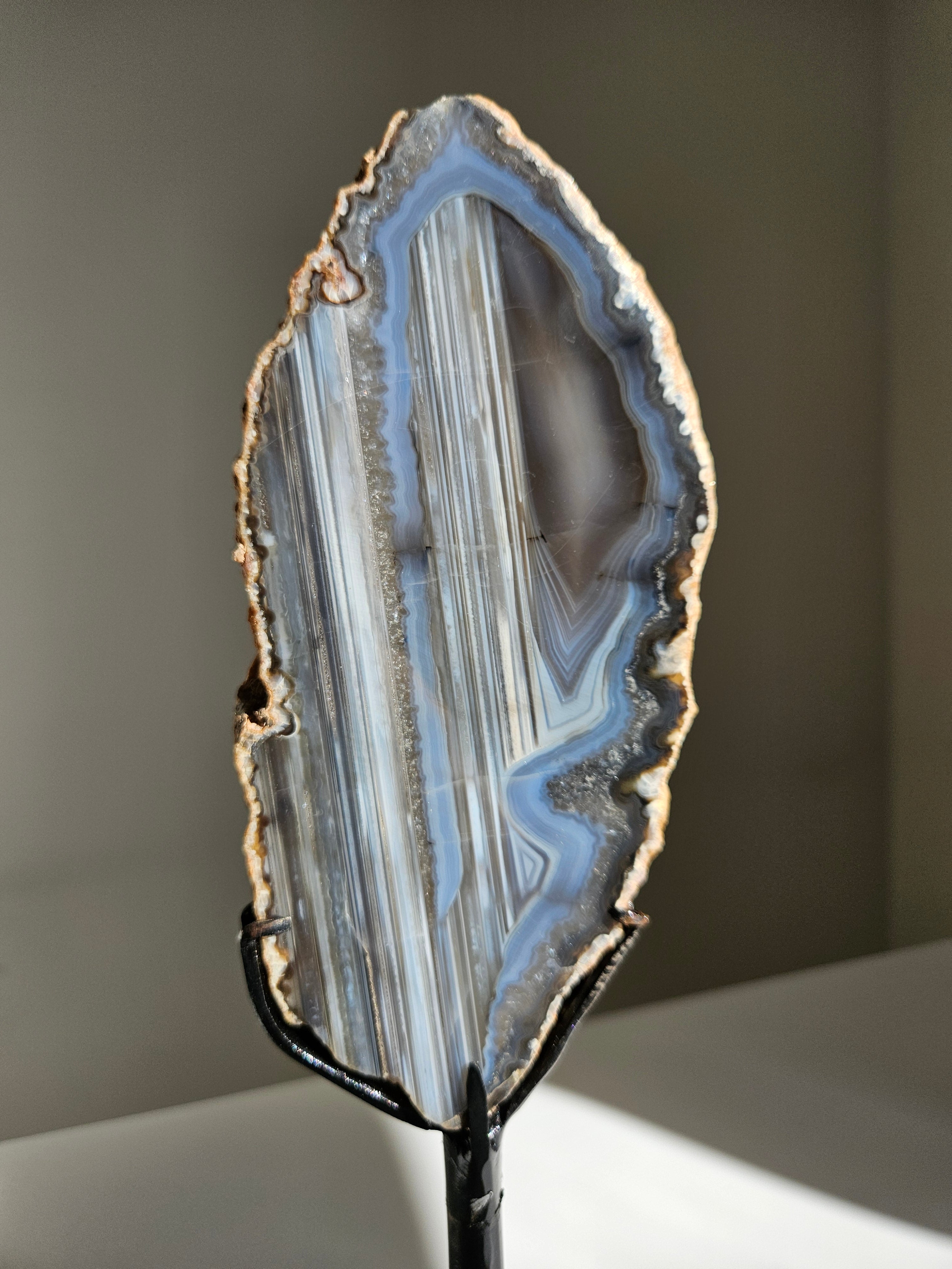 Agate Slab on Stand 007
