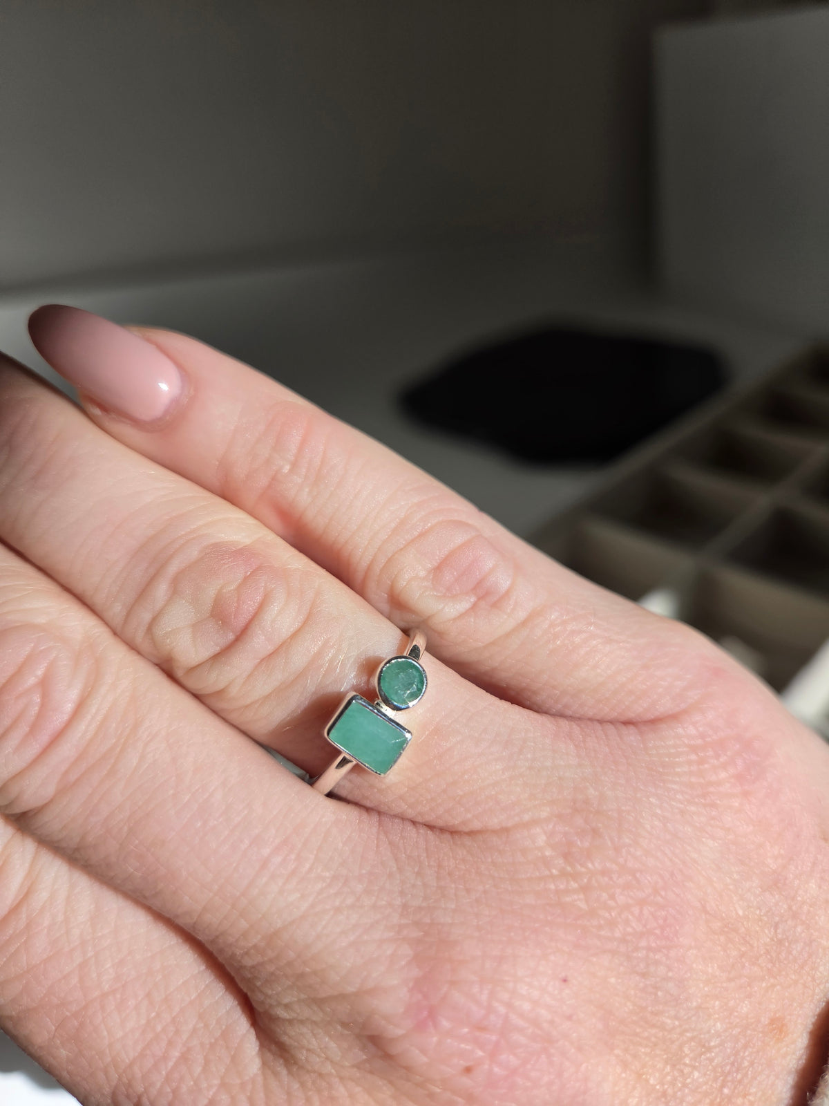 Size 6.5 | emerald Ring | silver 047