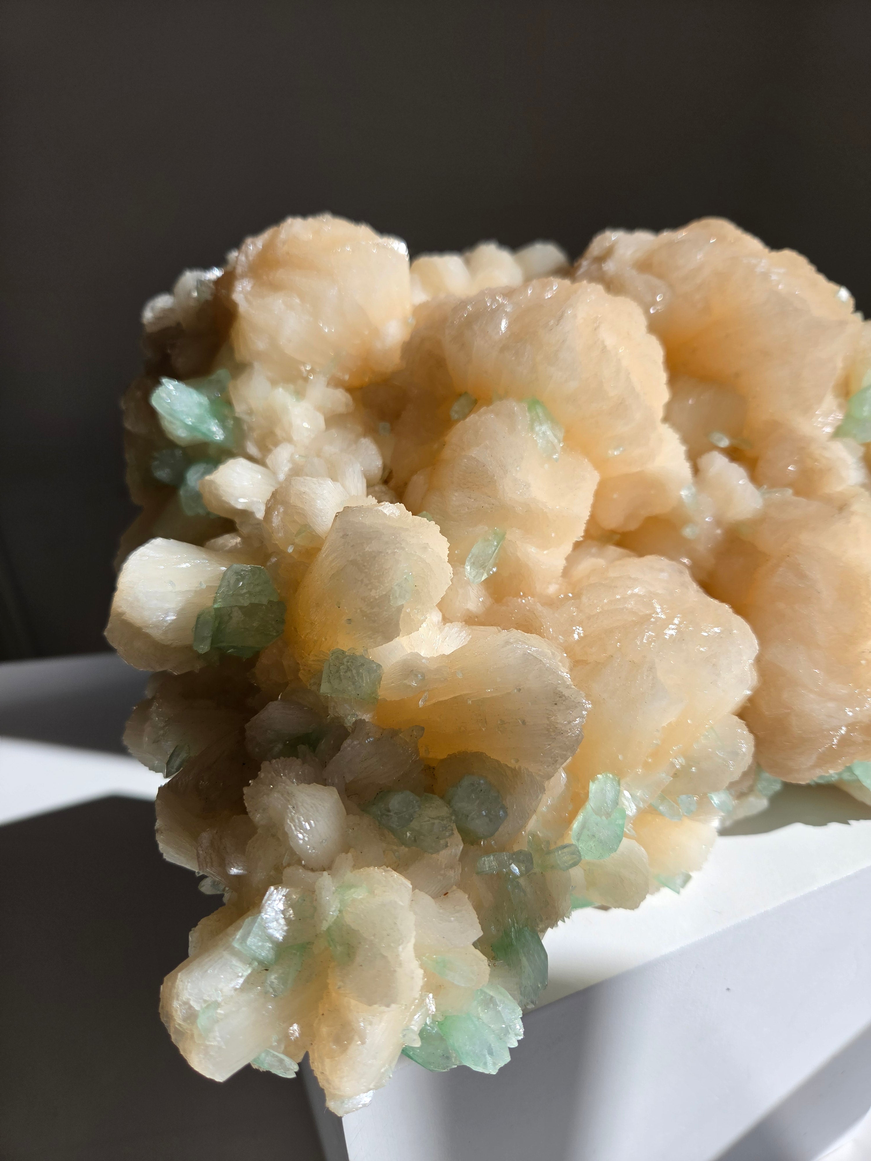 Green Apophyllite x Stilbite Statement