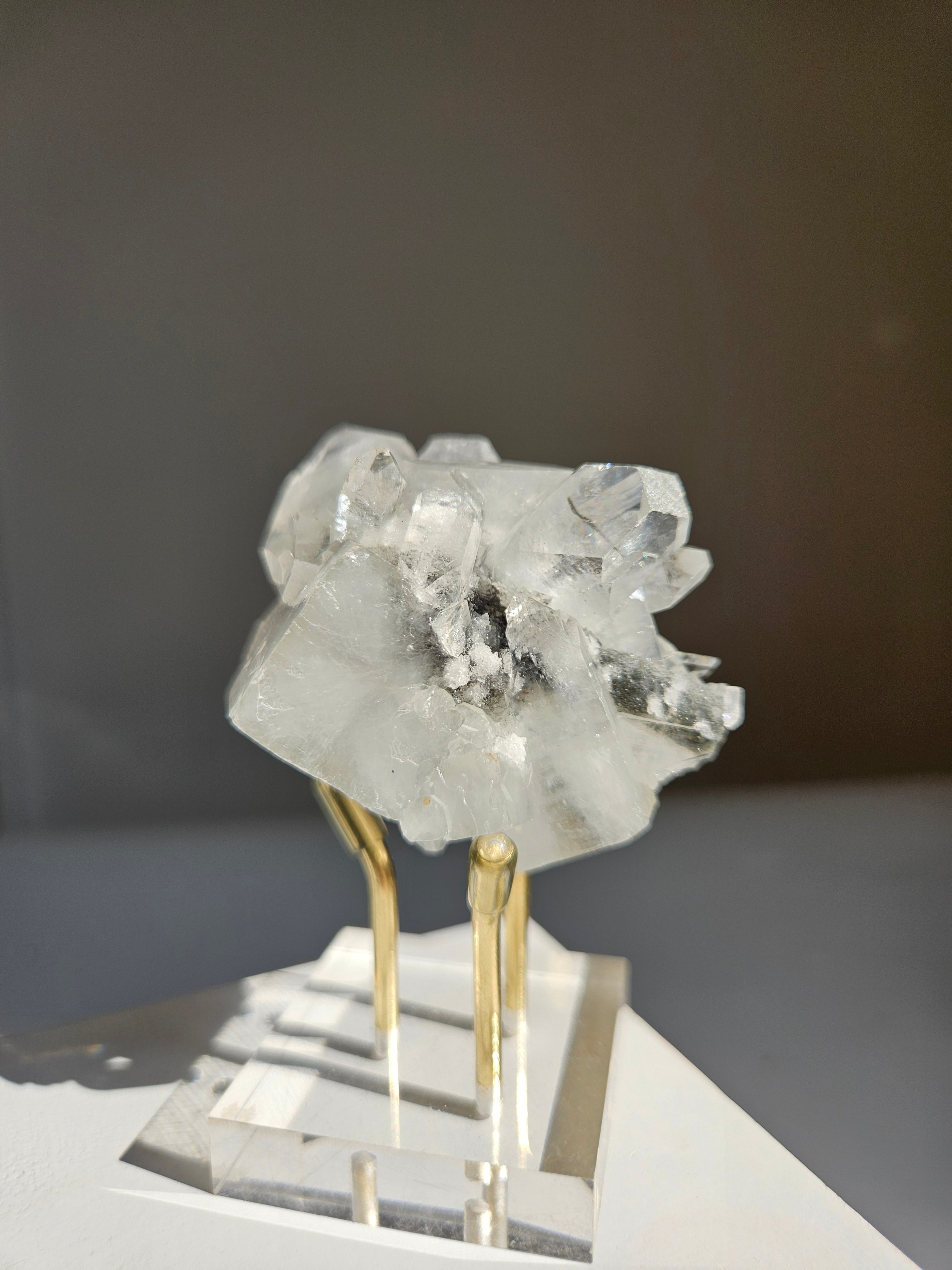 Apophyllite on Black Chalcedony 007