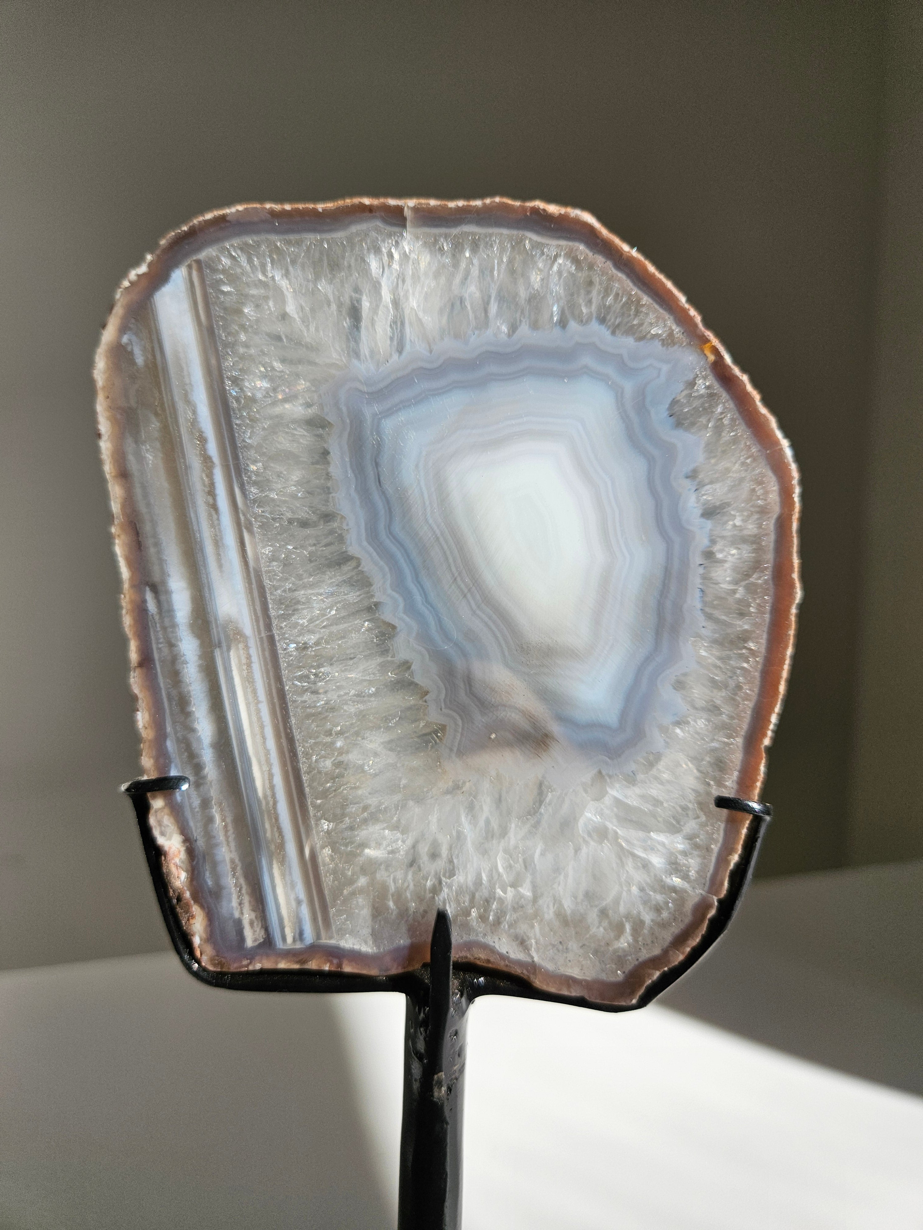 Agate Slab on Stand 002
