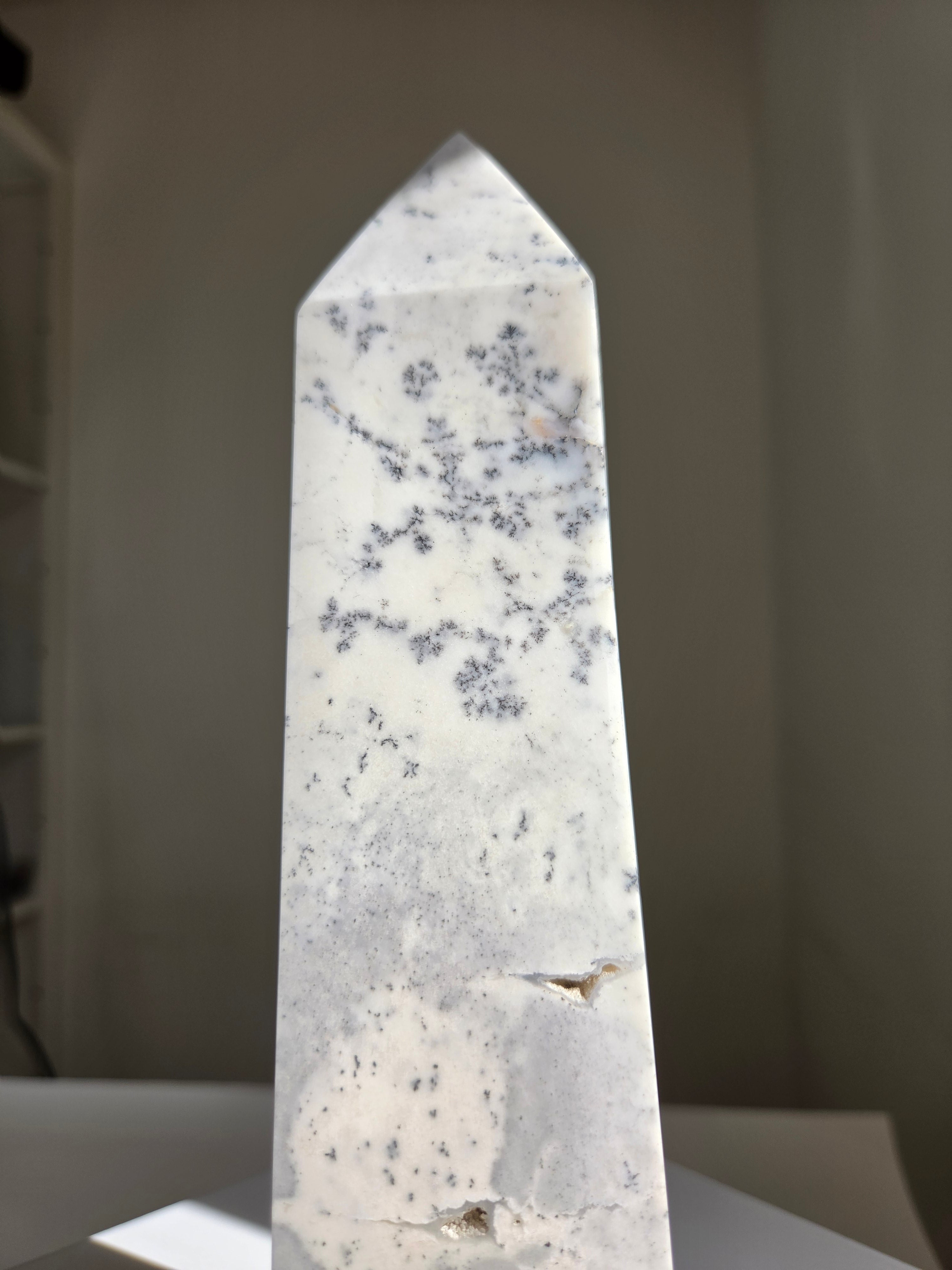 Dendritic Opal Tower 004