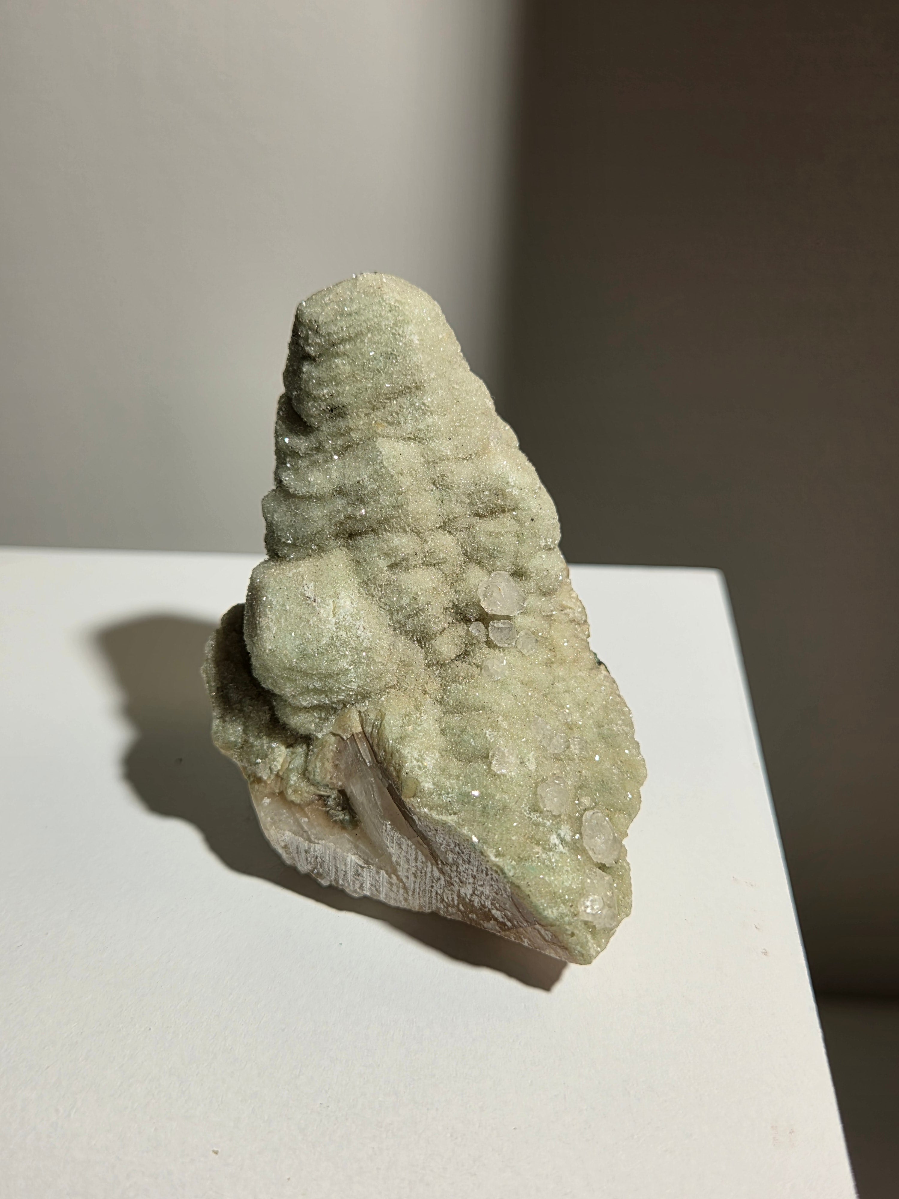 Chalcedony x Calcite 003