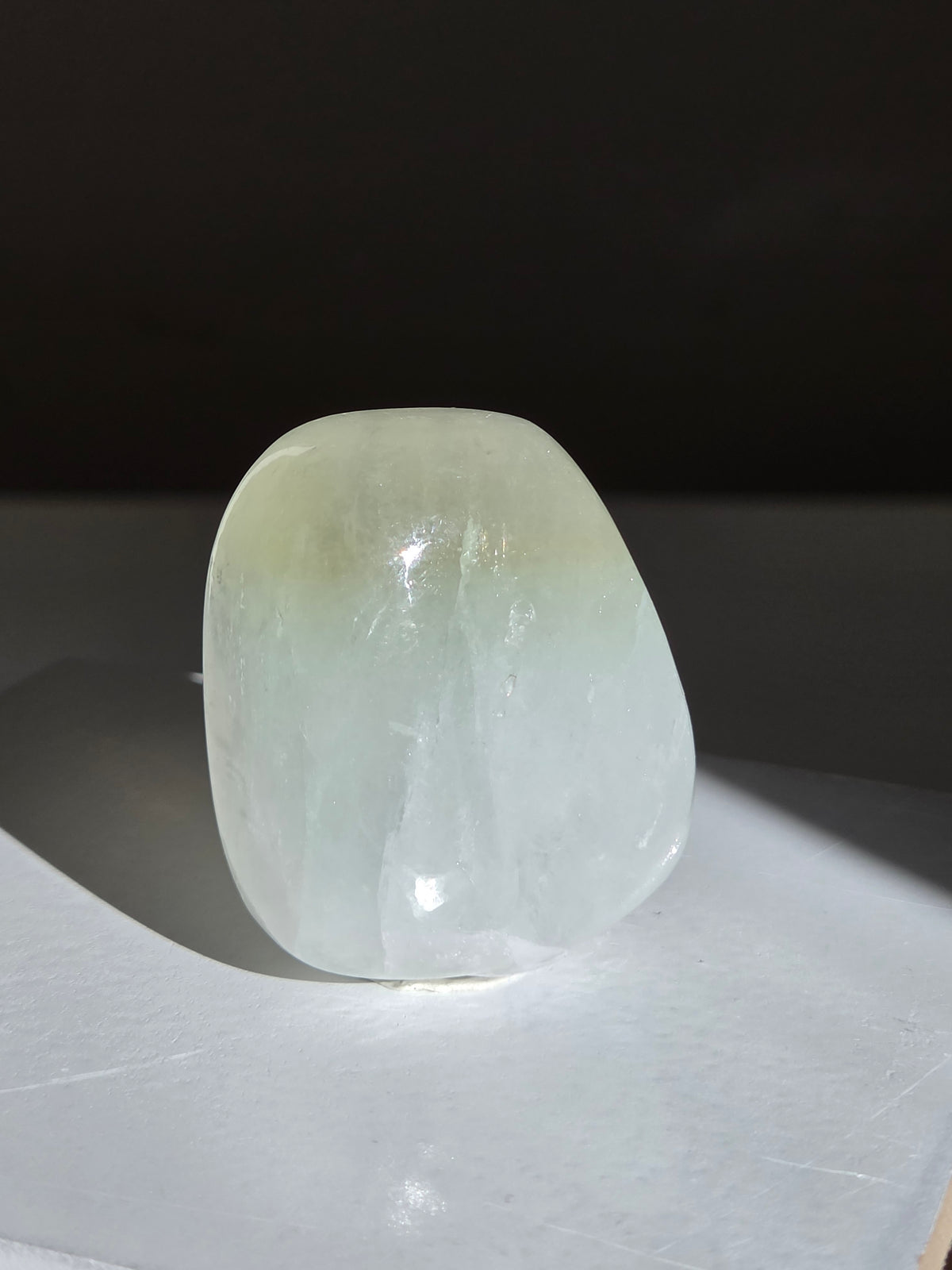 Minty Apophyllite Tumbled 004