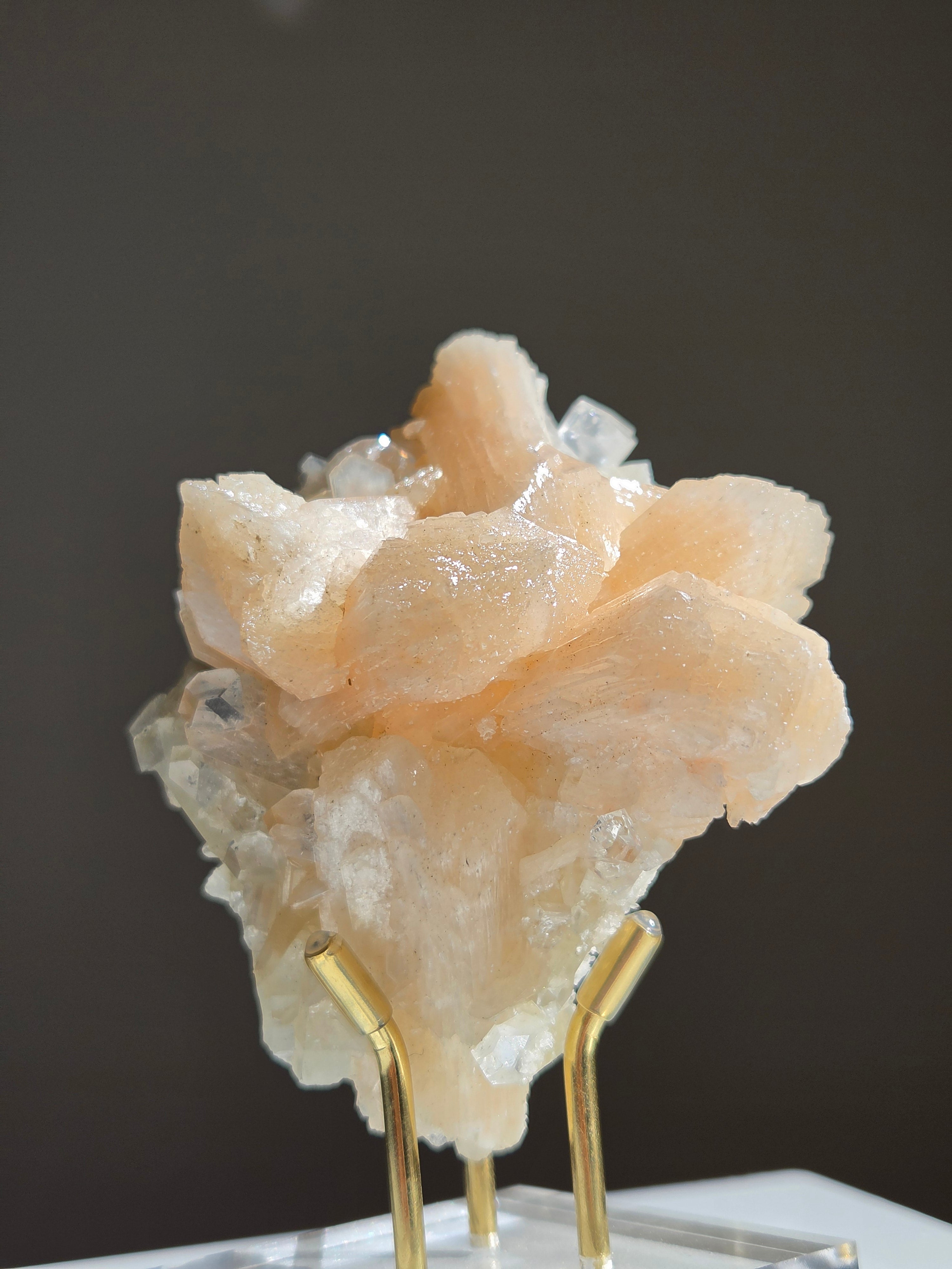 Apophyllite x Stilbite 004