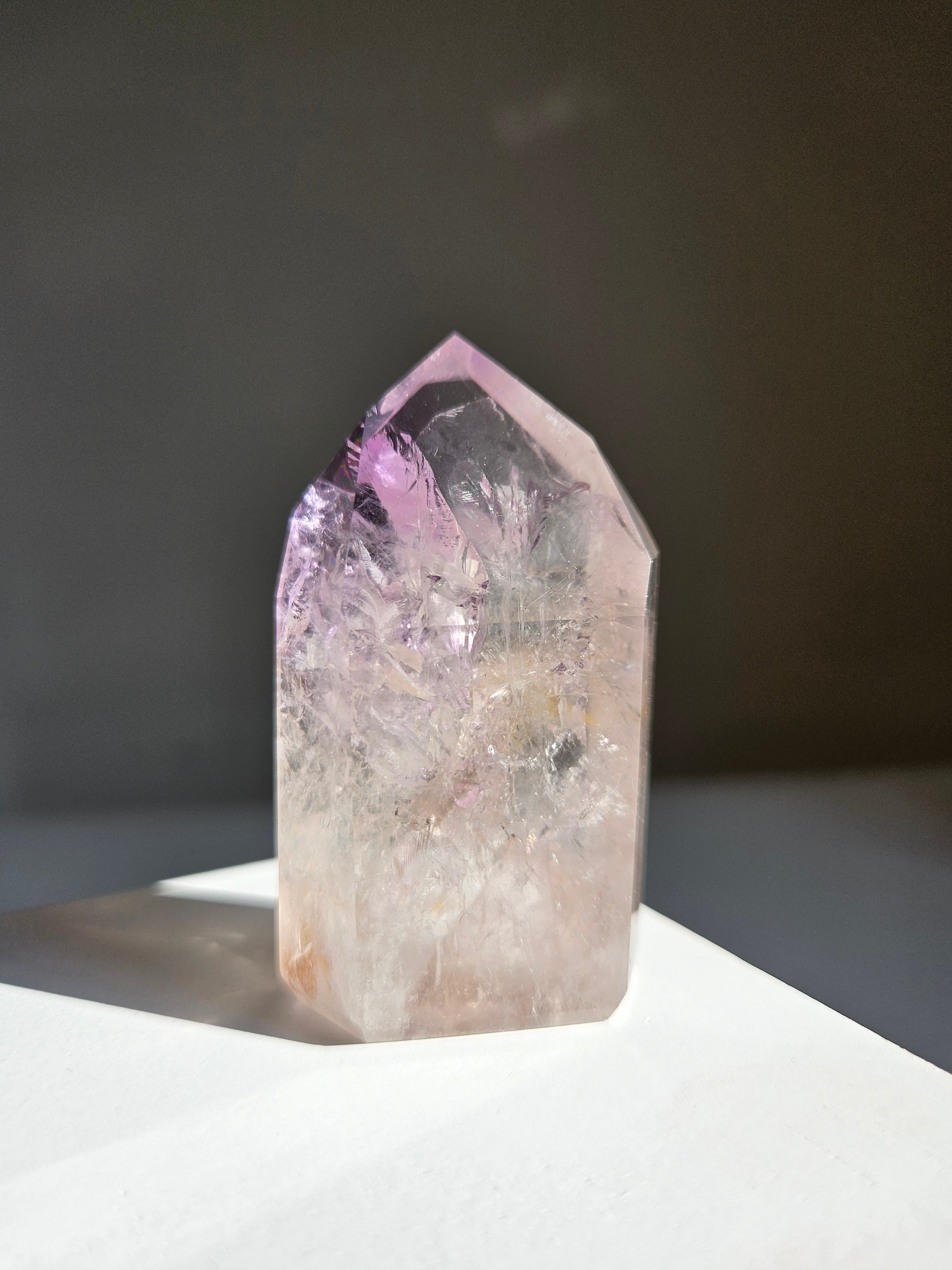UV reactive Amethyst Tower 008