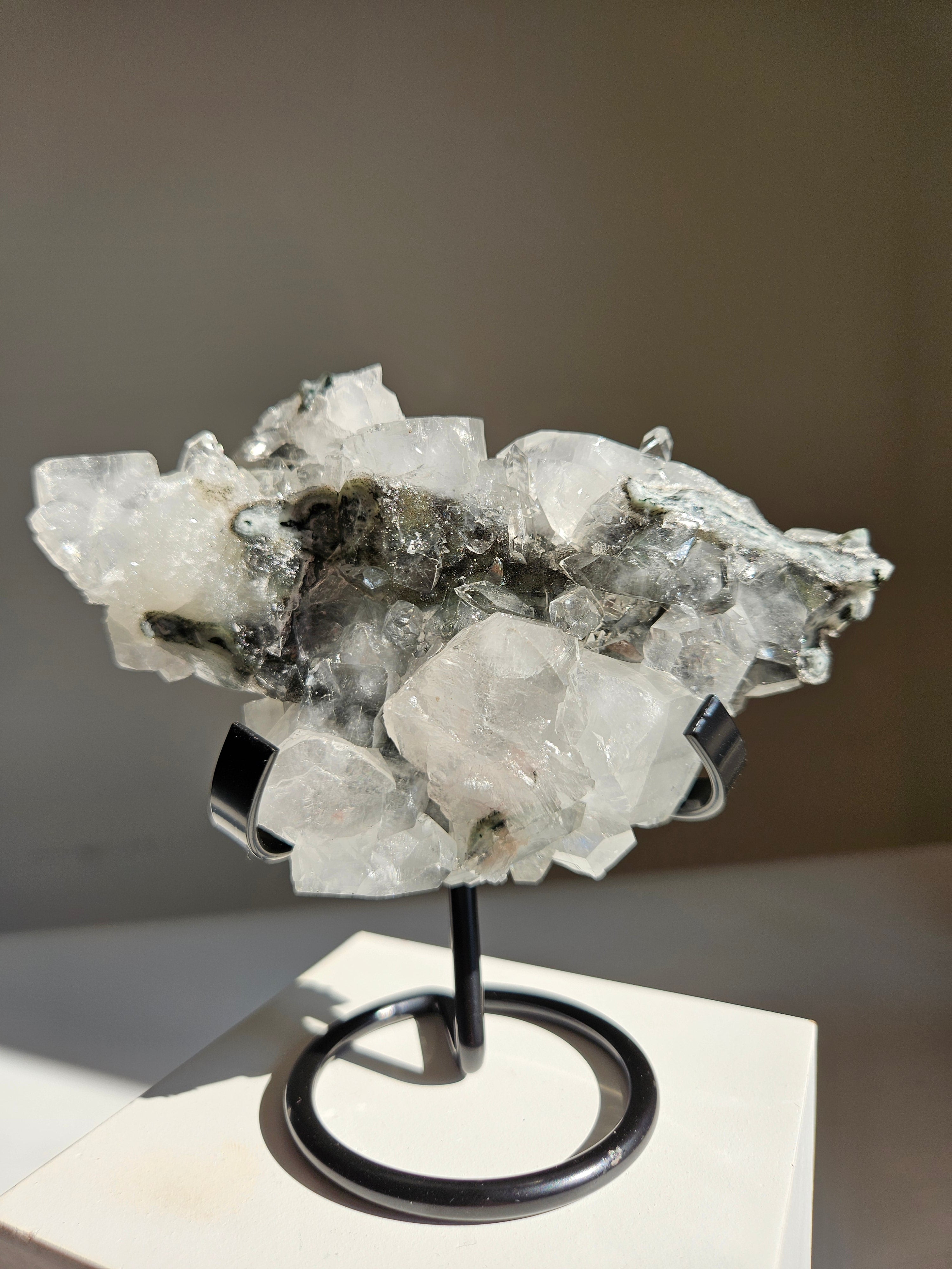Apophyllite on Black Chalcedony 024