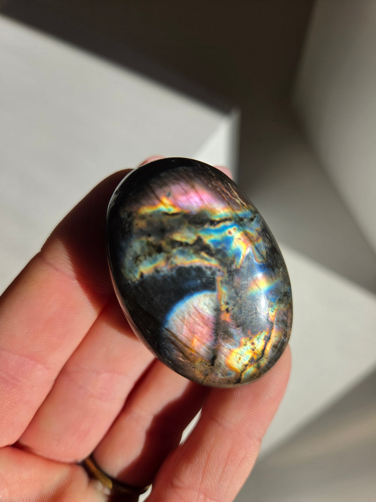 Labradorite Palmstone 001
