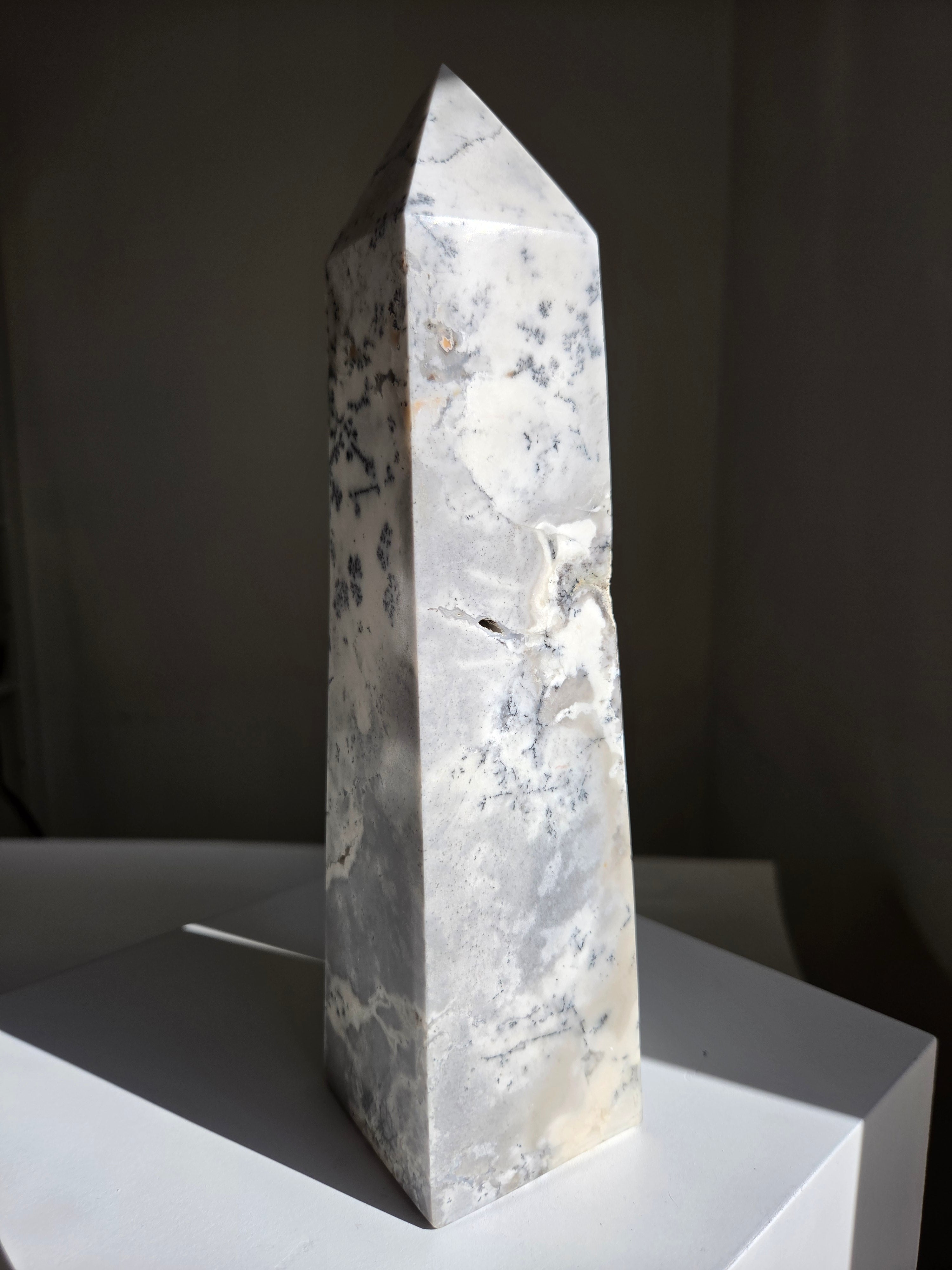 Dendritic Opal Tower 004