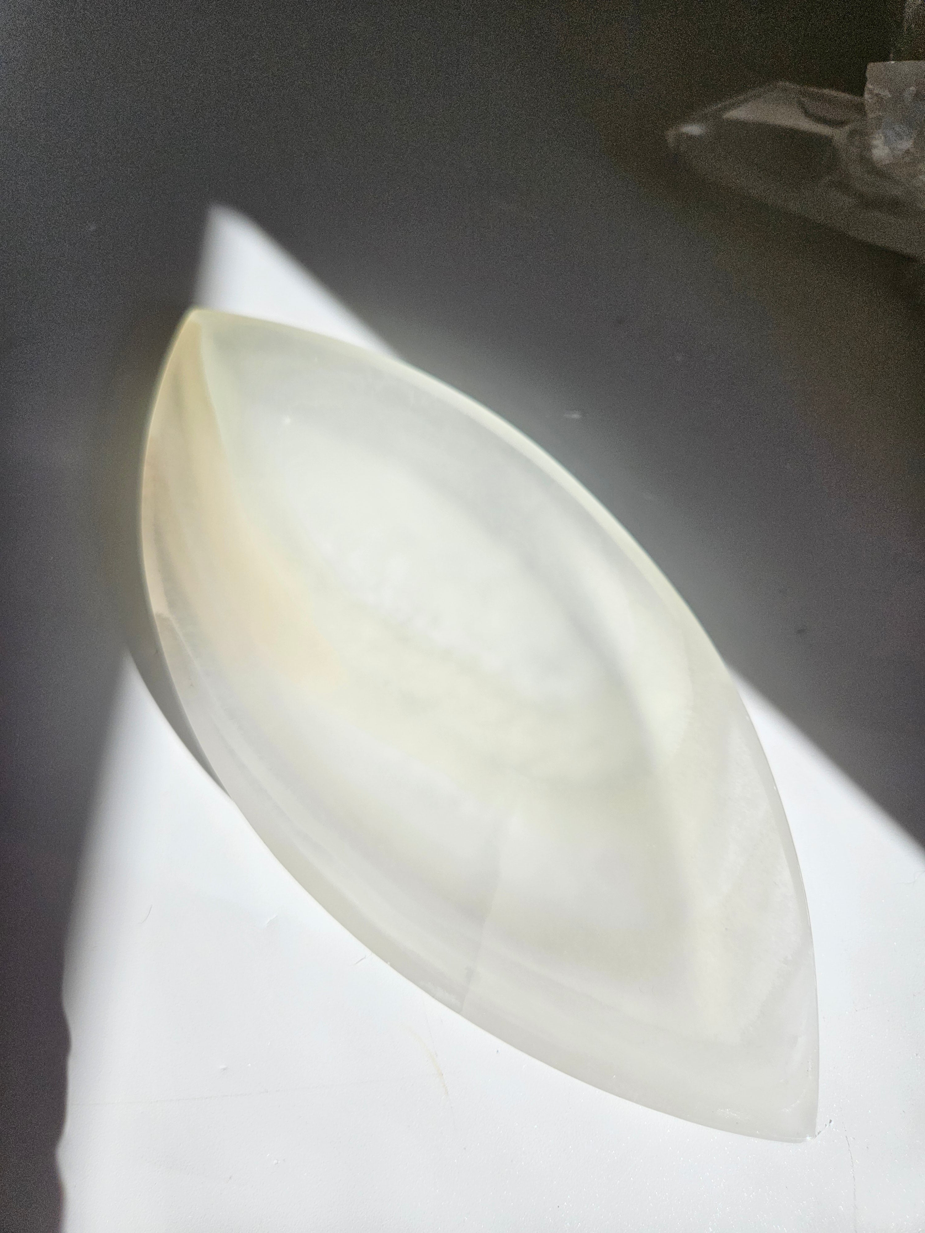 Onyx Marquise Dish 006