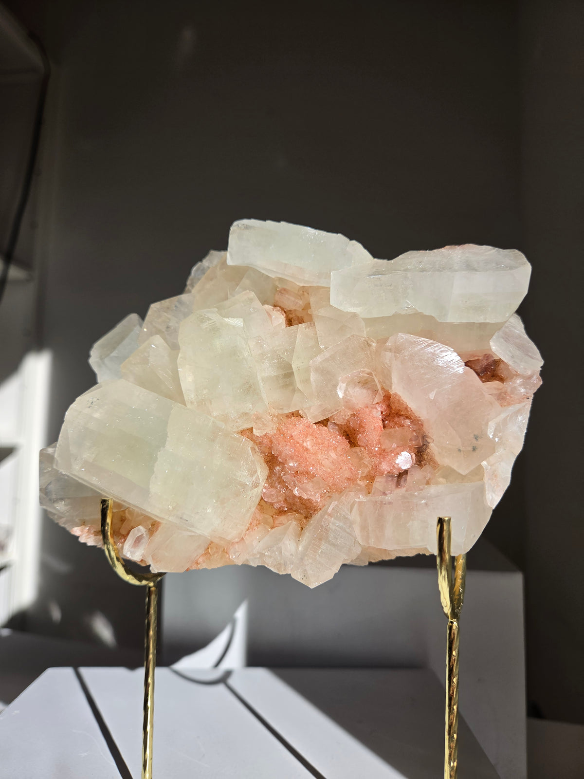 Apophyllite x Stilbite on stand 006