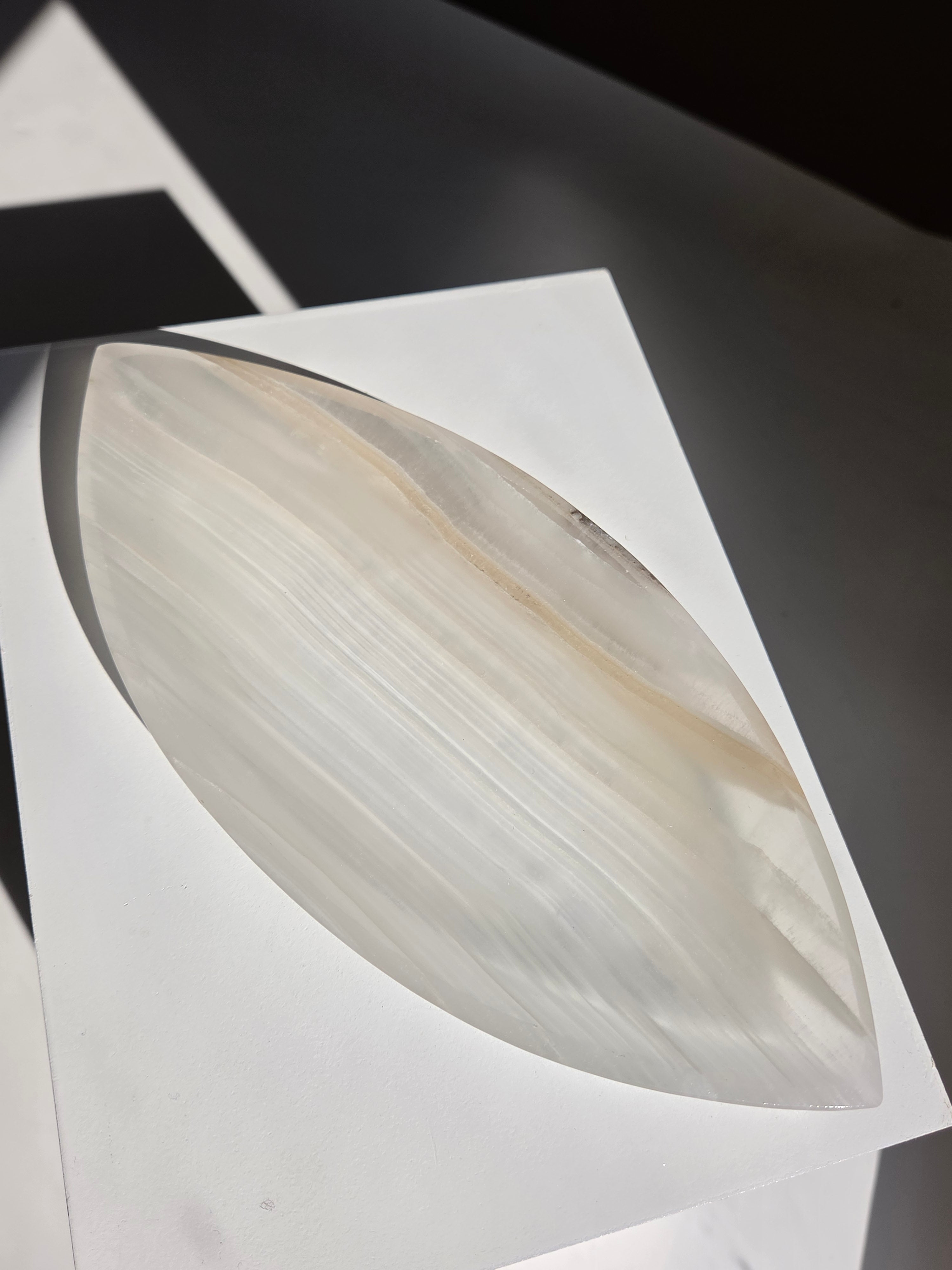 Onyx Marquise Dish 007