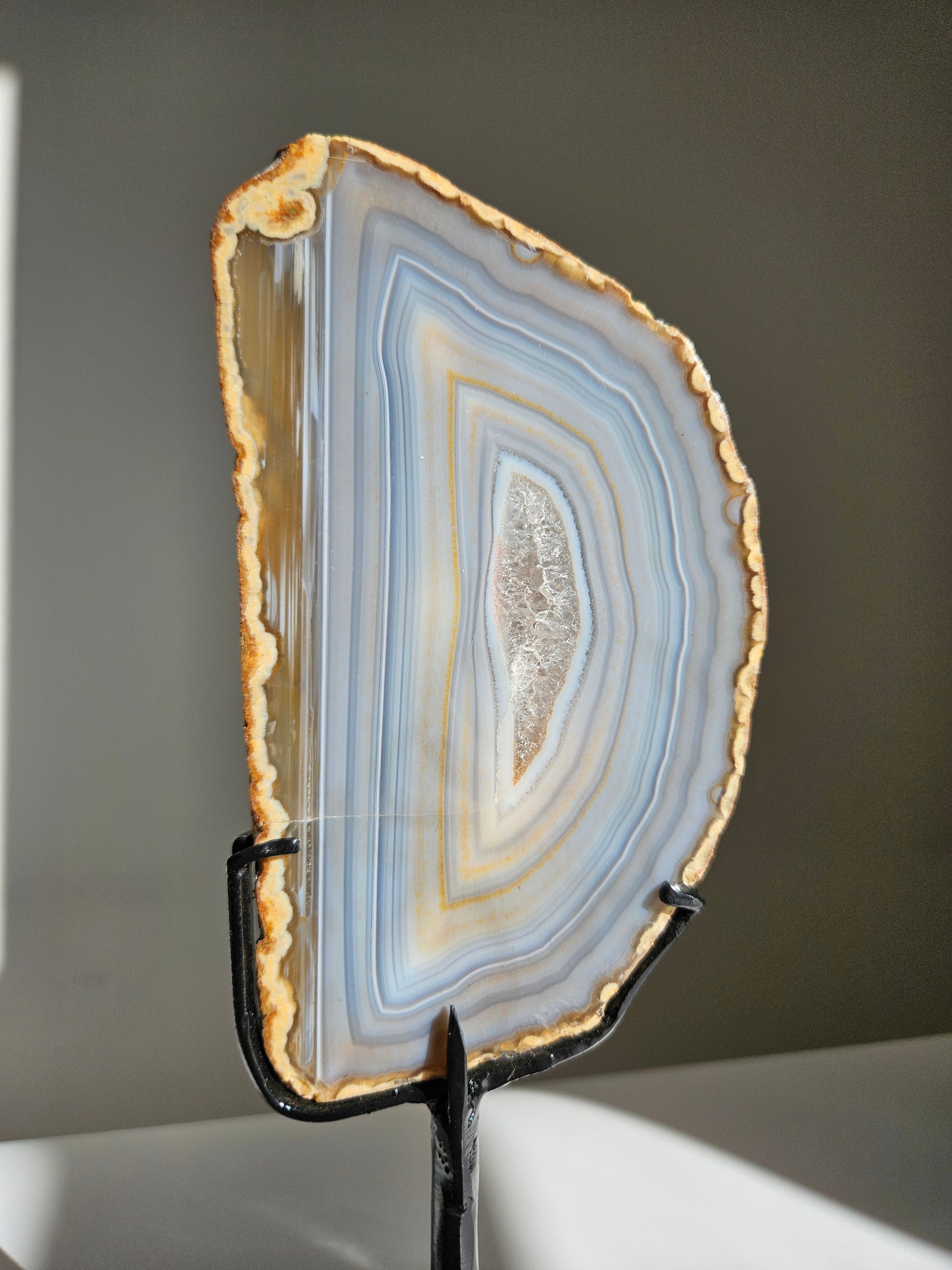 Agate Slab on Stand 005