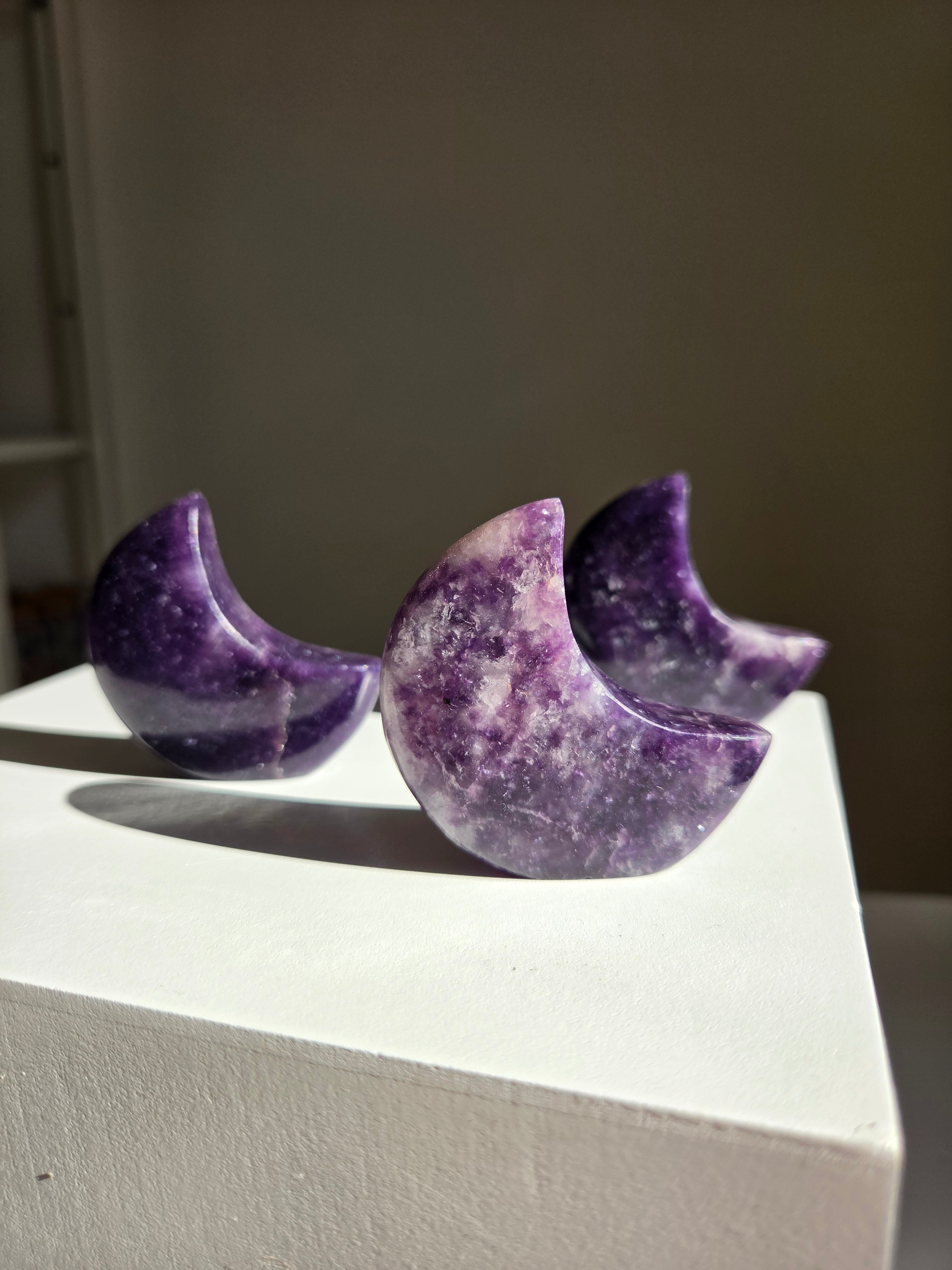 Lepidolite Standing Mini Moon