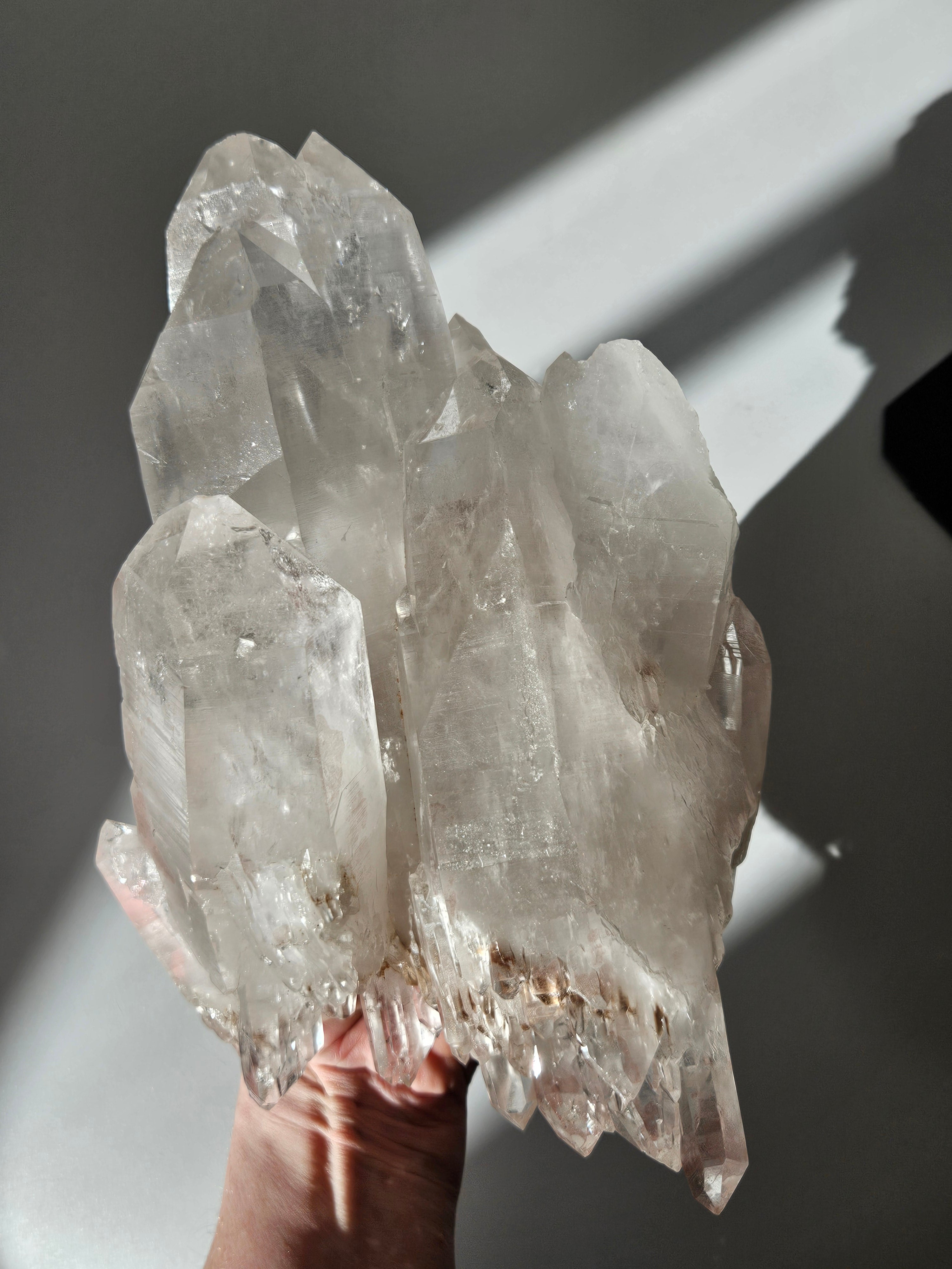 Quartz Cluster Statement on Stand
