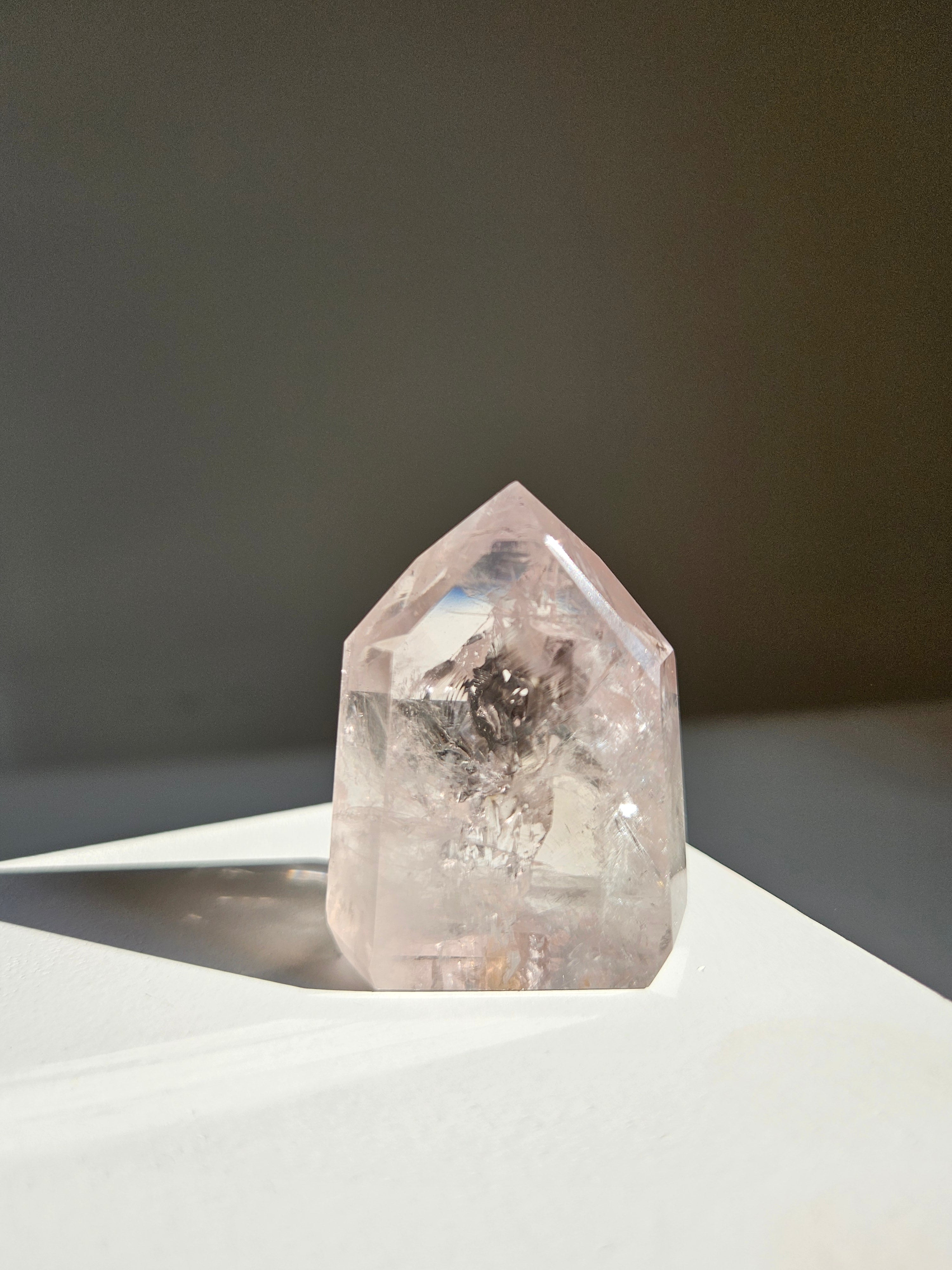 UV reactive Amethyst Tower 012