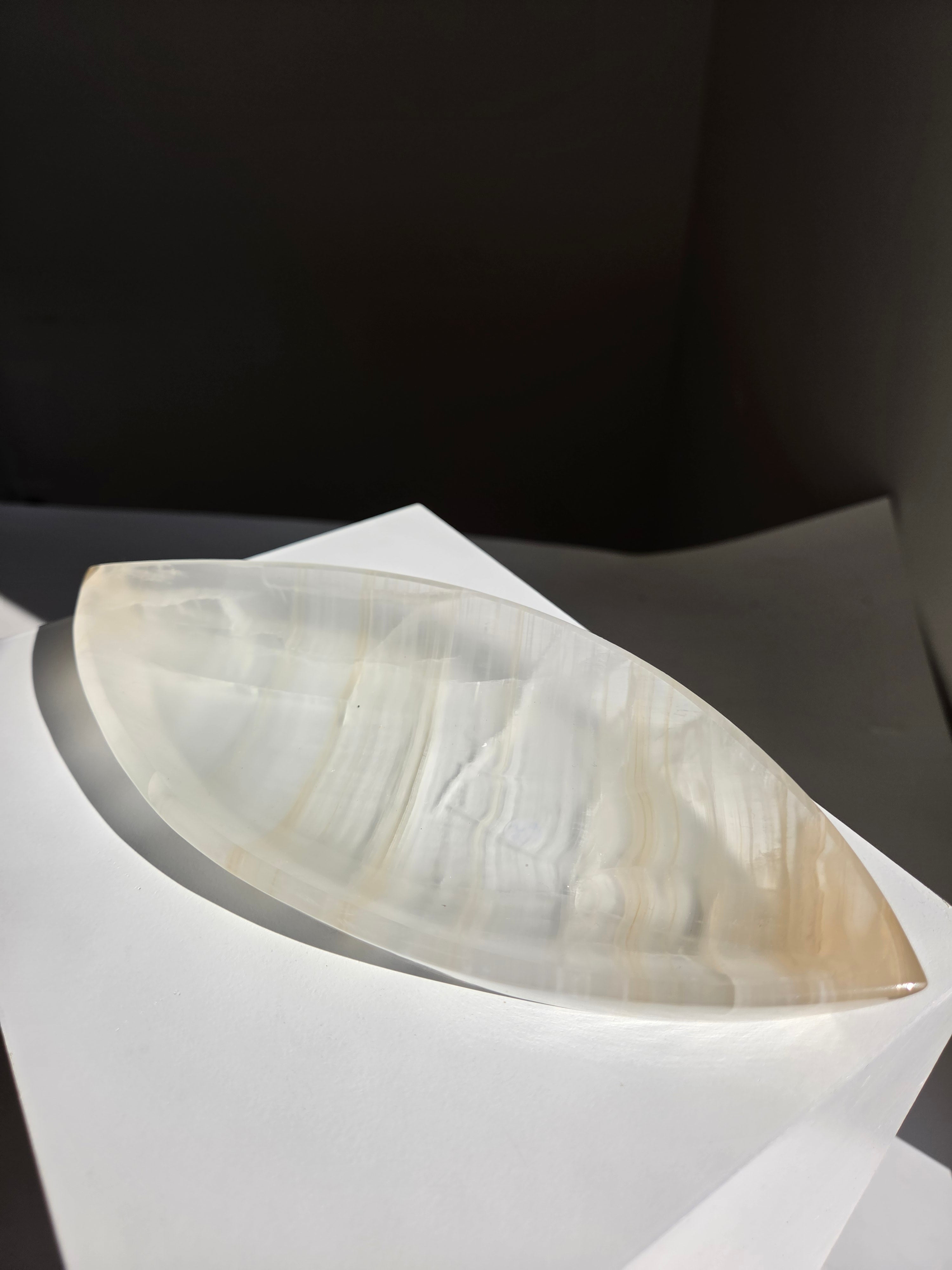 Onyx Marquise Dish 006