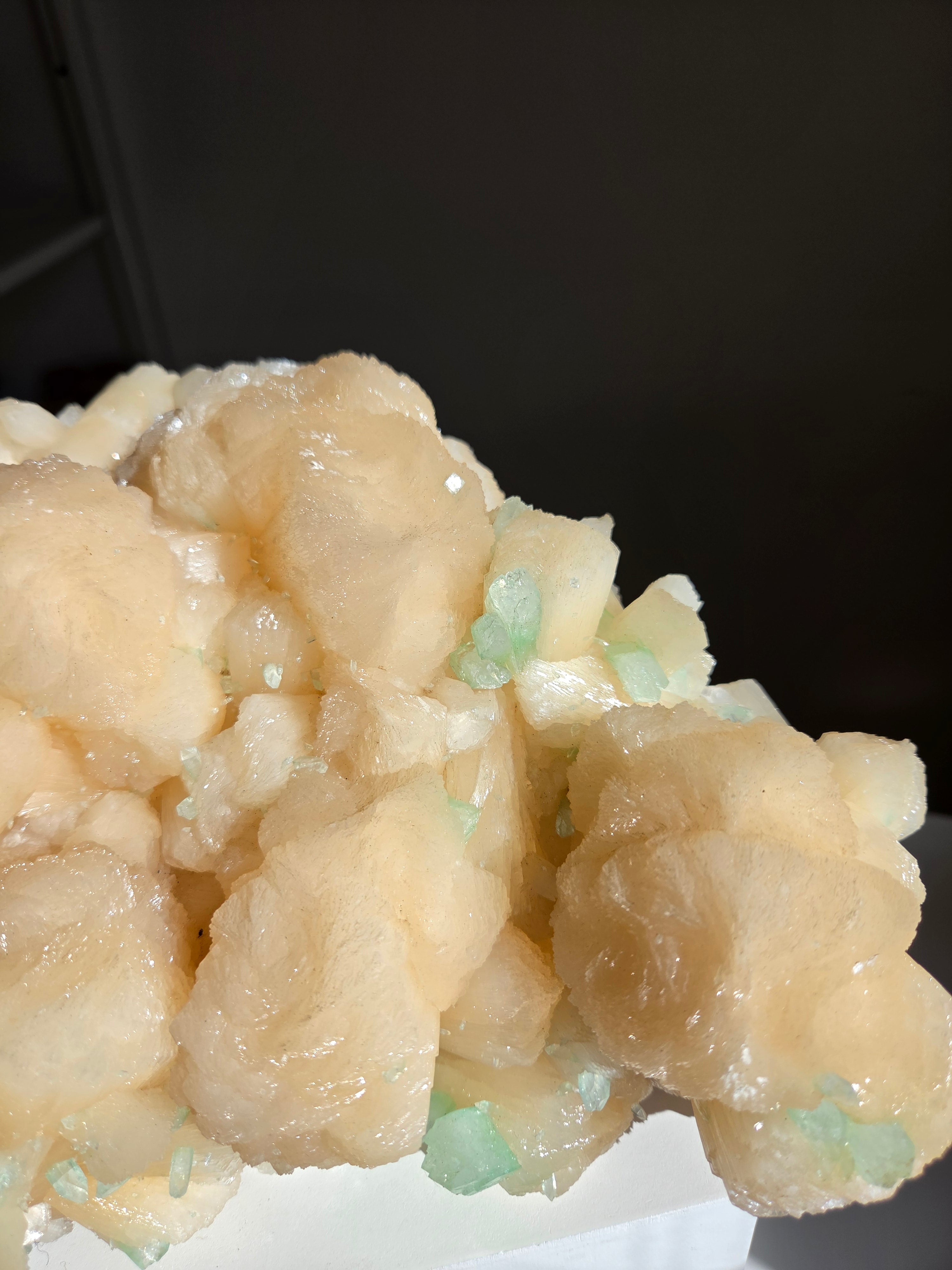 Green Apophyllite x Stilbite Statement